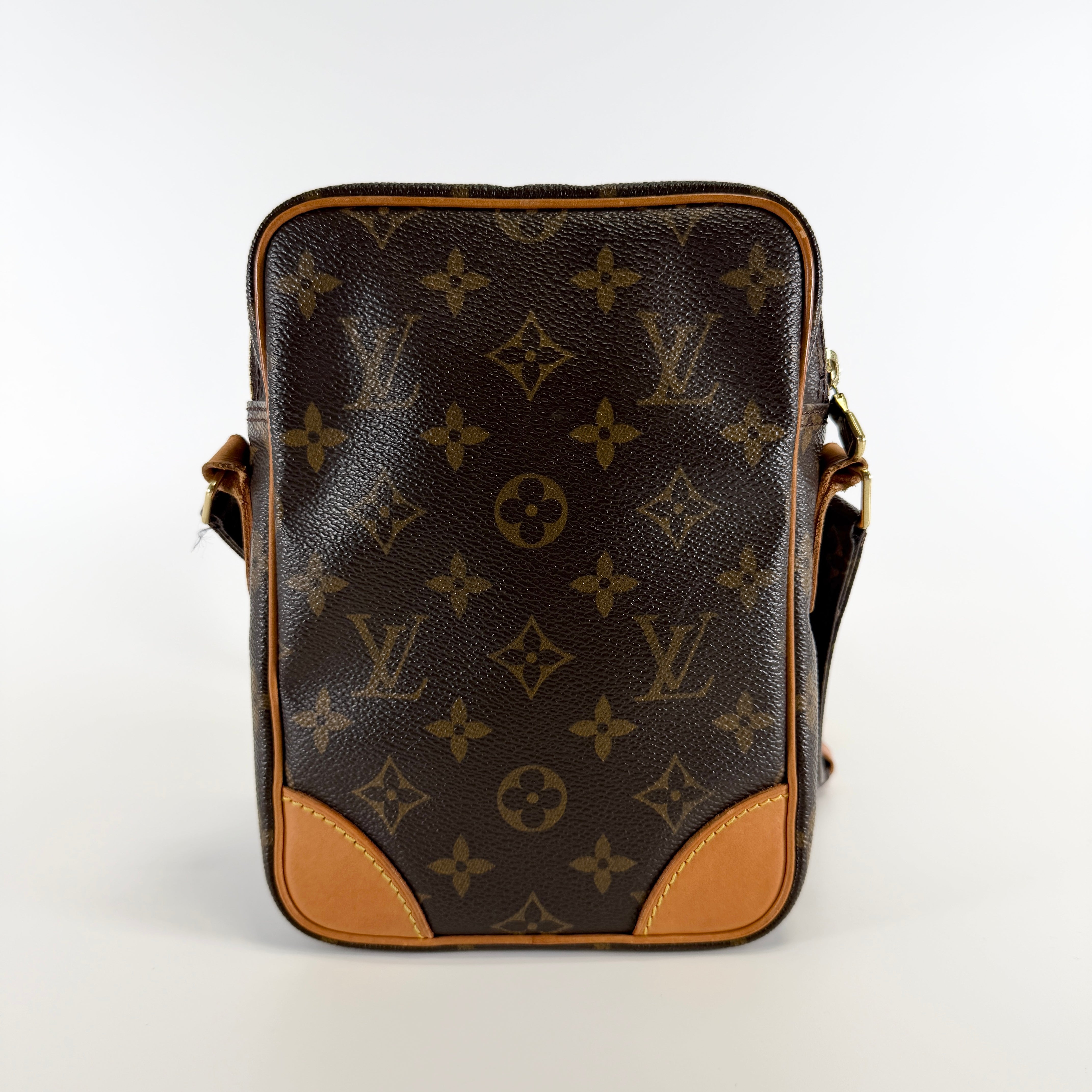 2606 secondhand LV Shoulder bag Amazon Monogram