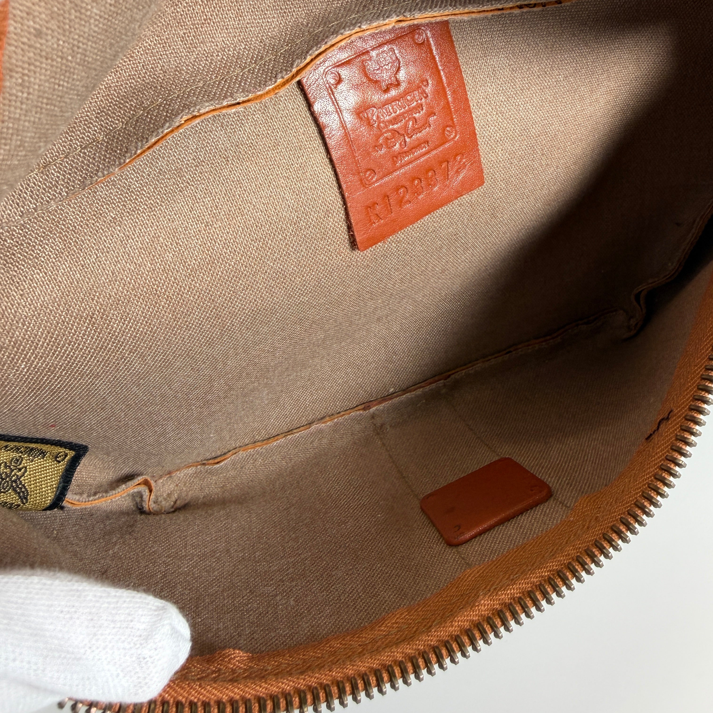 2607 secondhand MCM Waist pouch