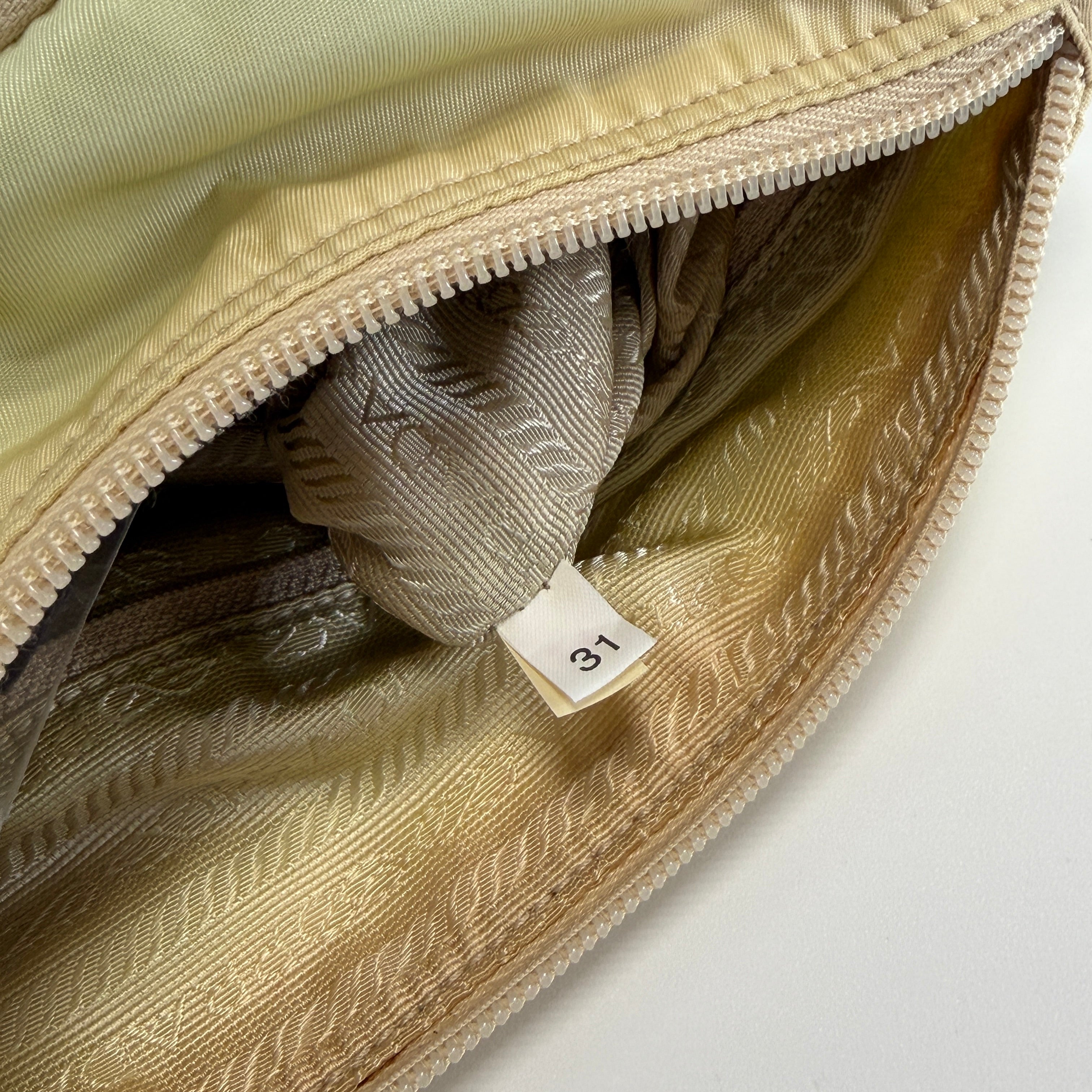 2607 secondhand PRADA brand bag BT8994 VELA SPORT