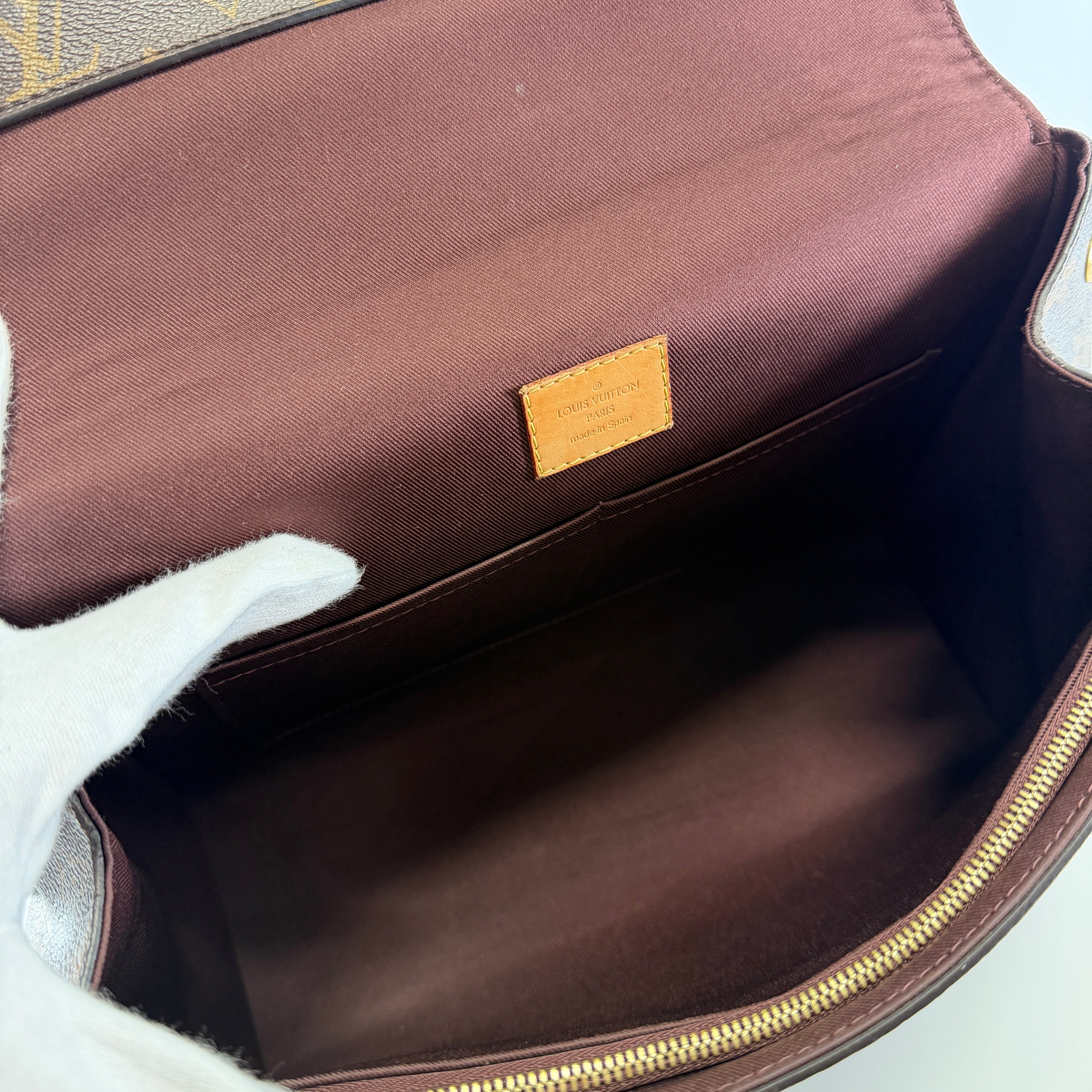 2605 secondhand LV Monogram Cluny M42735 HANDBAG