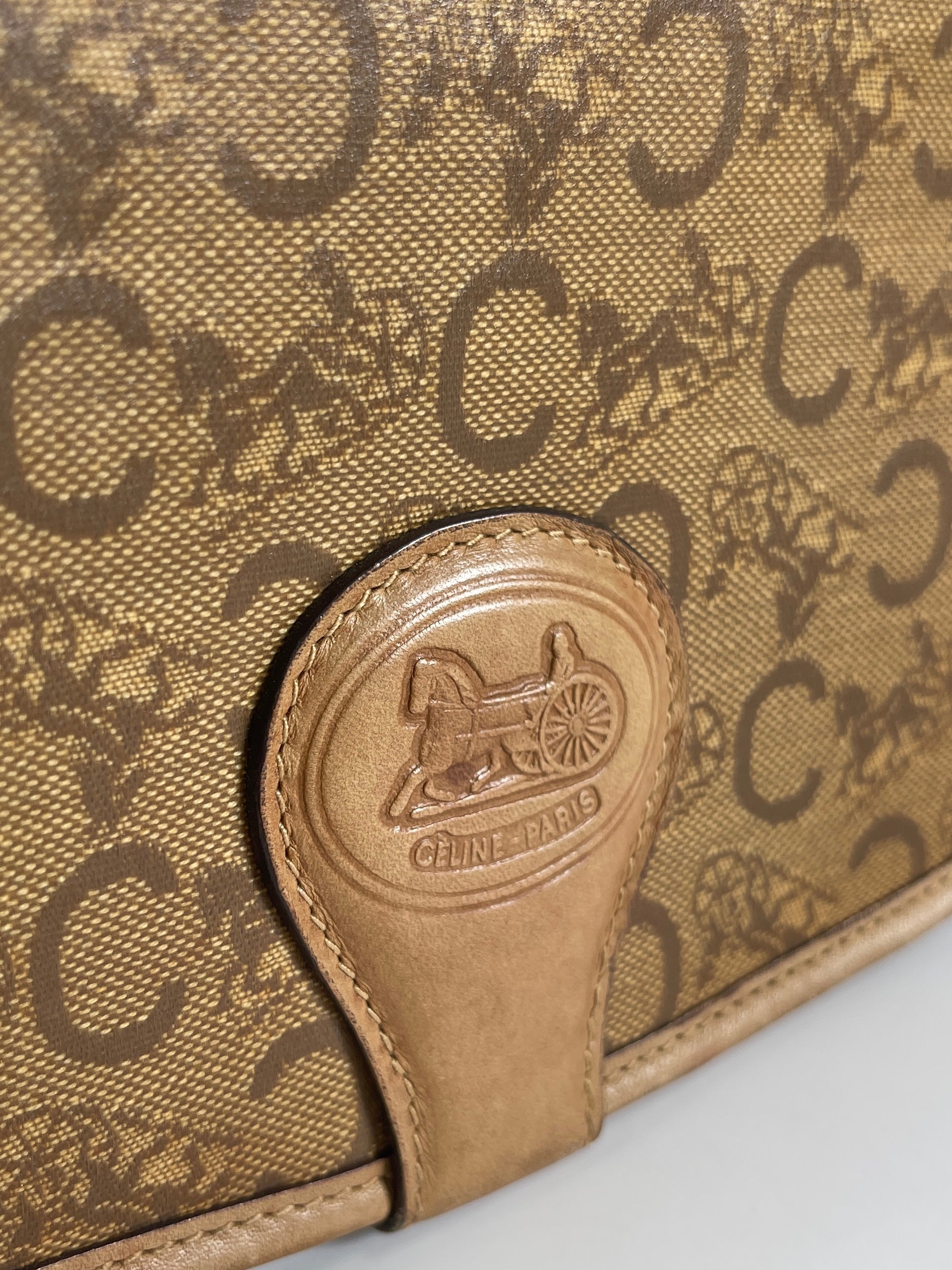2605 secondhand CELINE C Macadam Shoulder bag