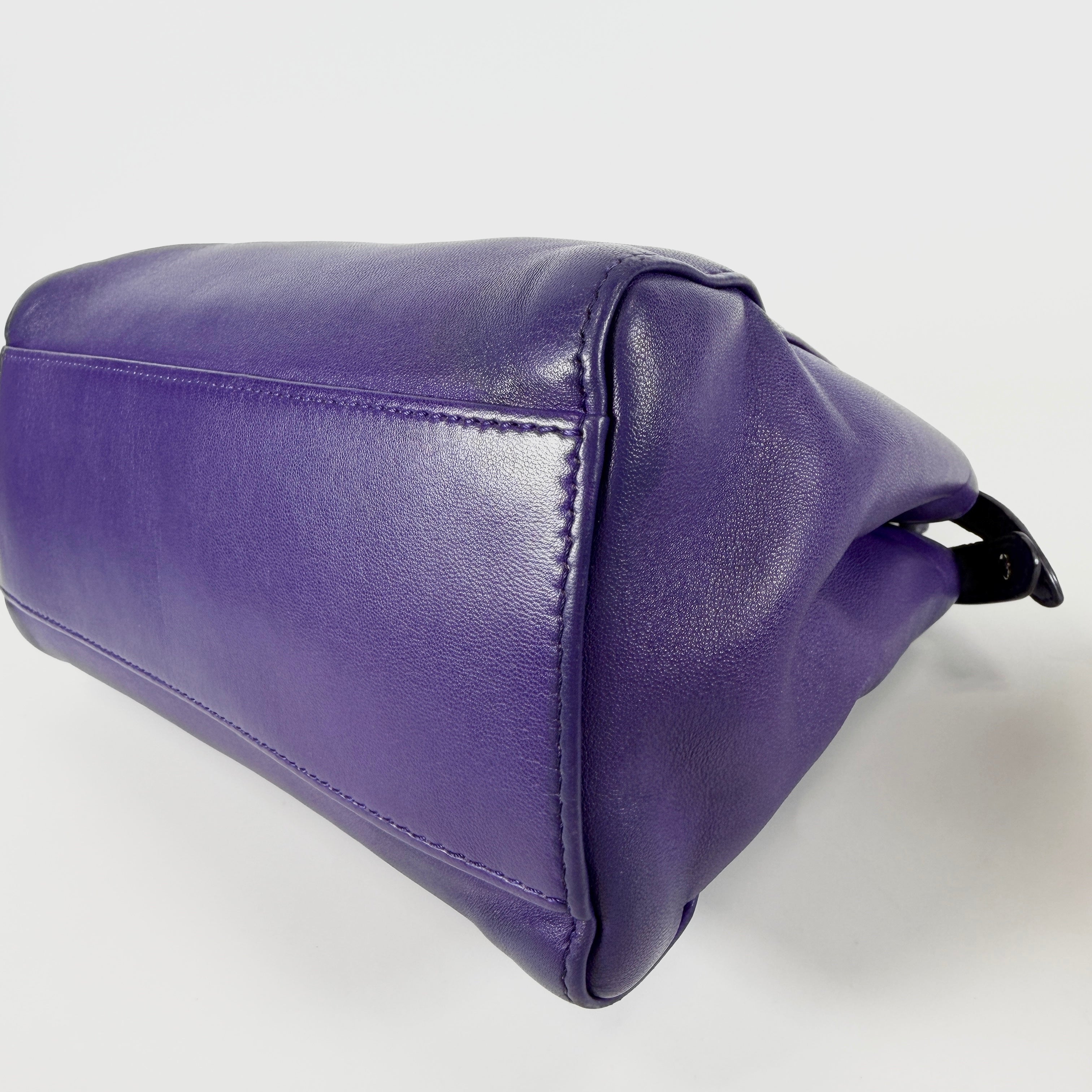 2606 secondhand FENDI mini Peekaboo