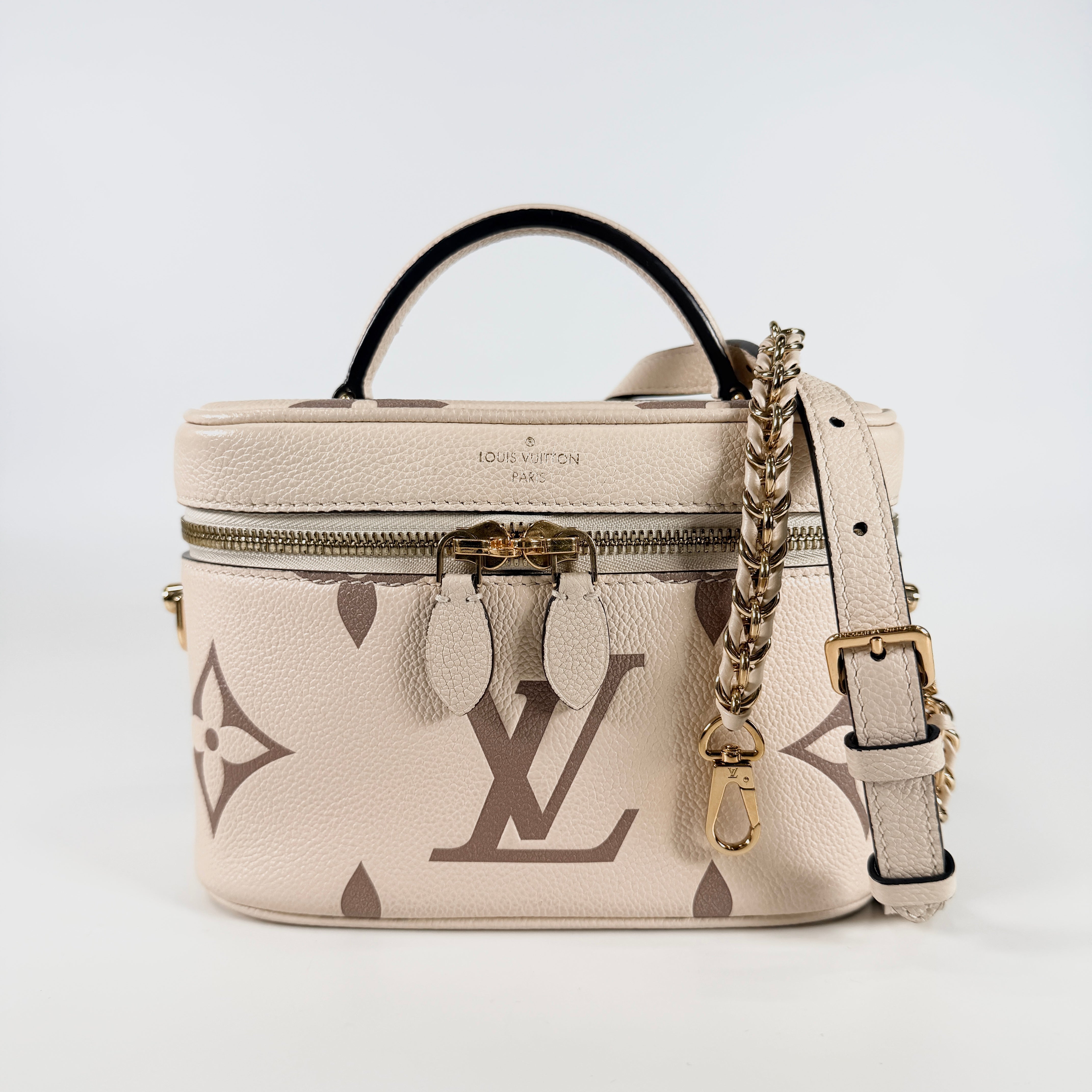 2606 secondhand LV Monogram Empreinte Vanity PM claim Rose strap