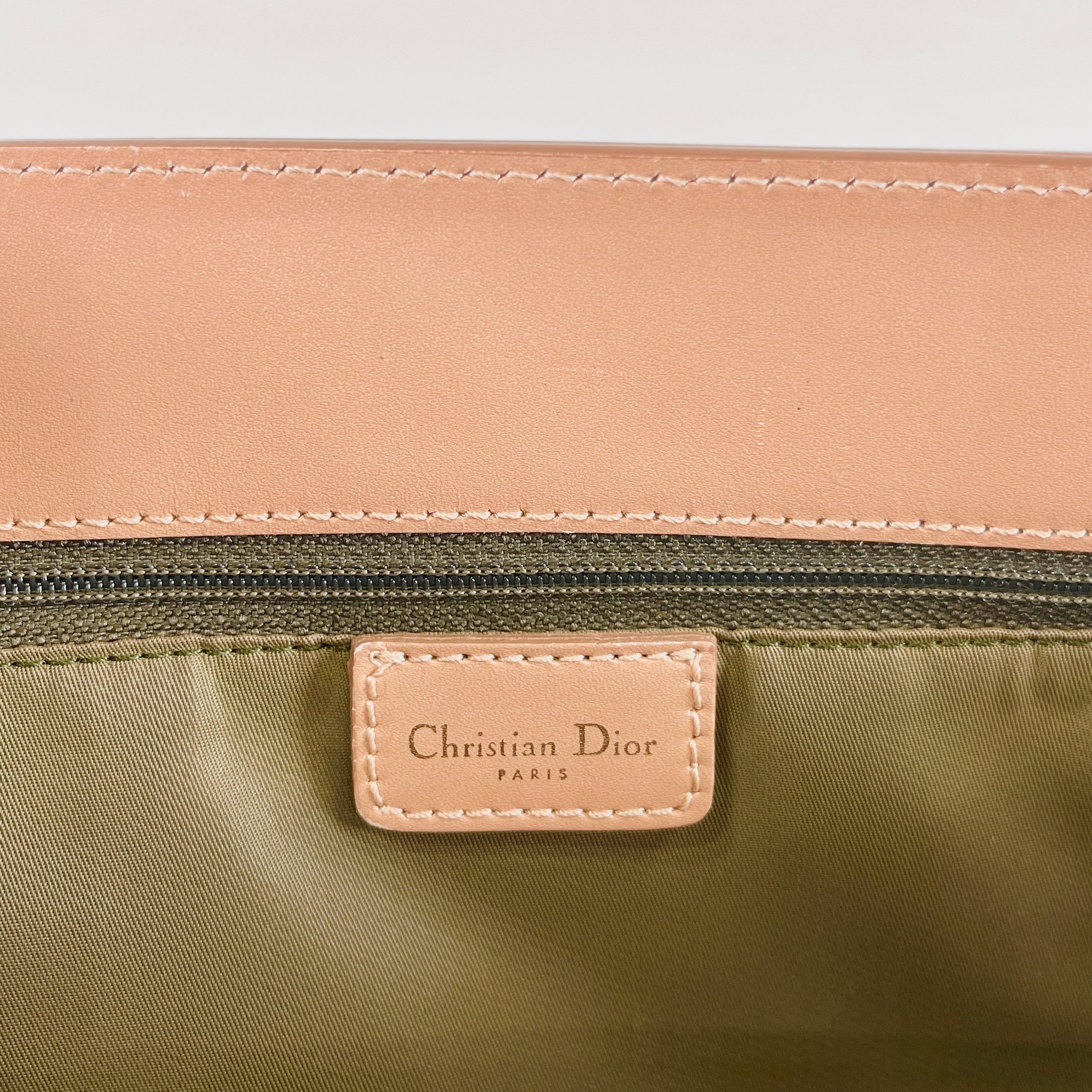 2605 secondhand CD Trotter hand bag