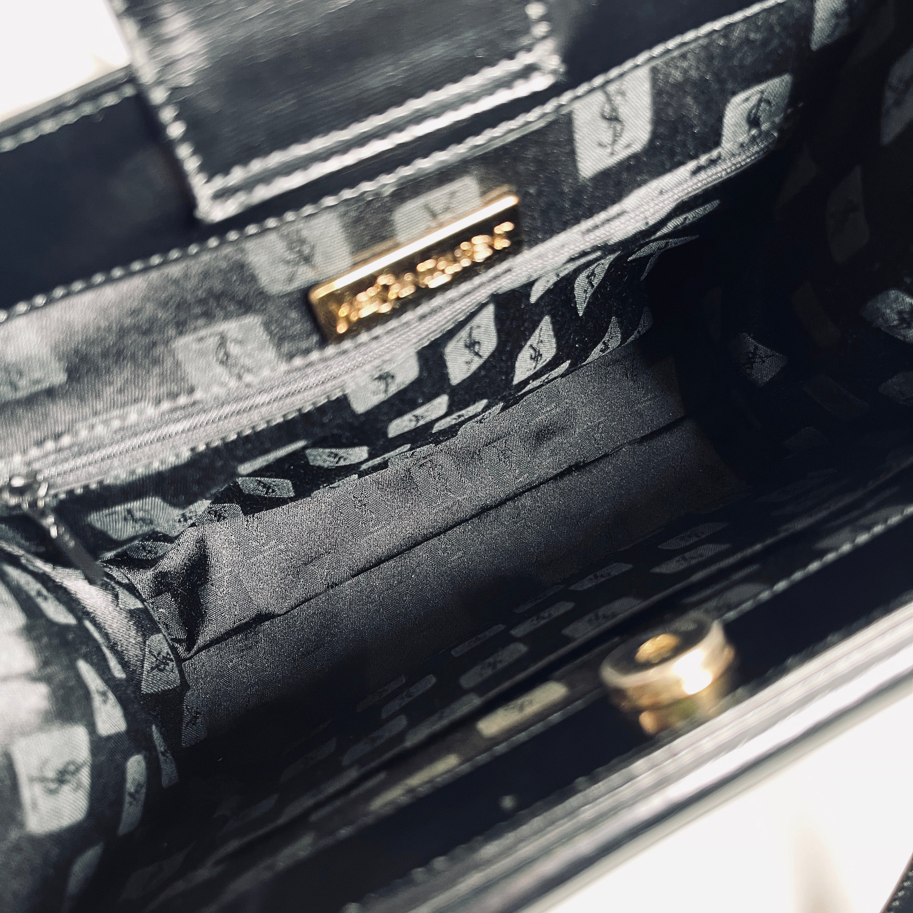 2606 secondhand SAINTLAURENT YSL hand bag