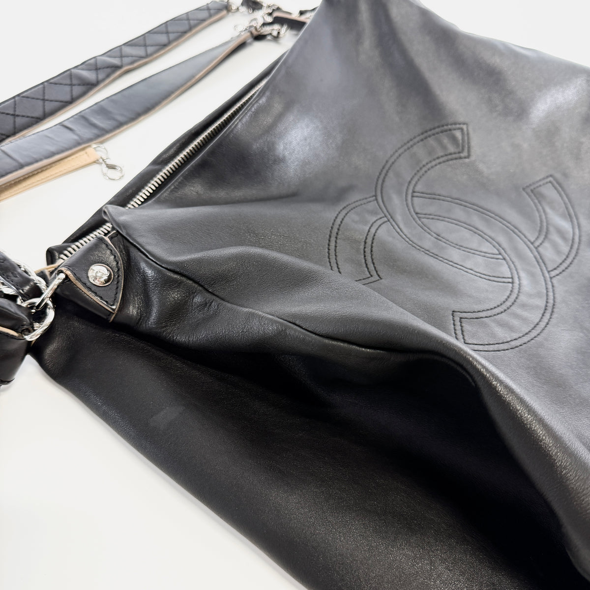 2607 secondhand CHANEL hand bag Cocomark Tote strike