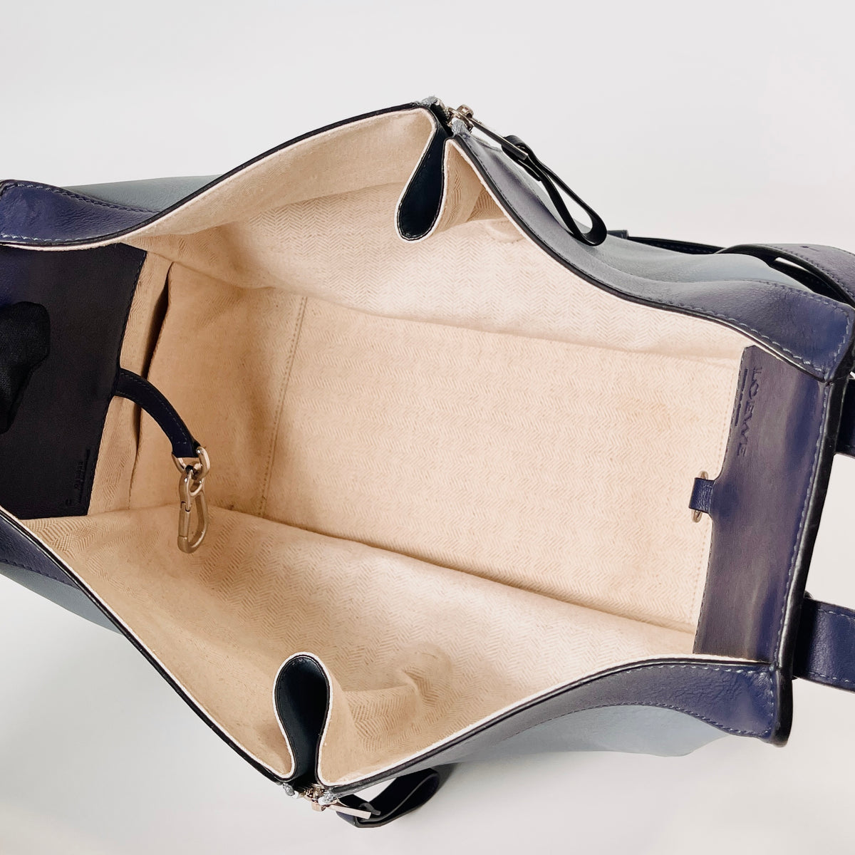 2608 Secondhand Loewe hammock bag