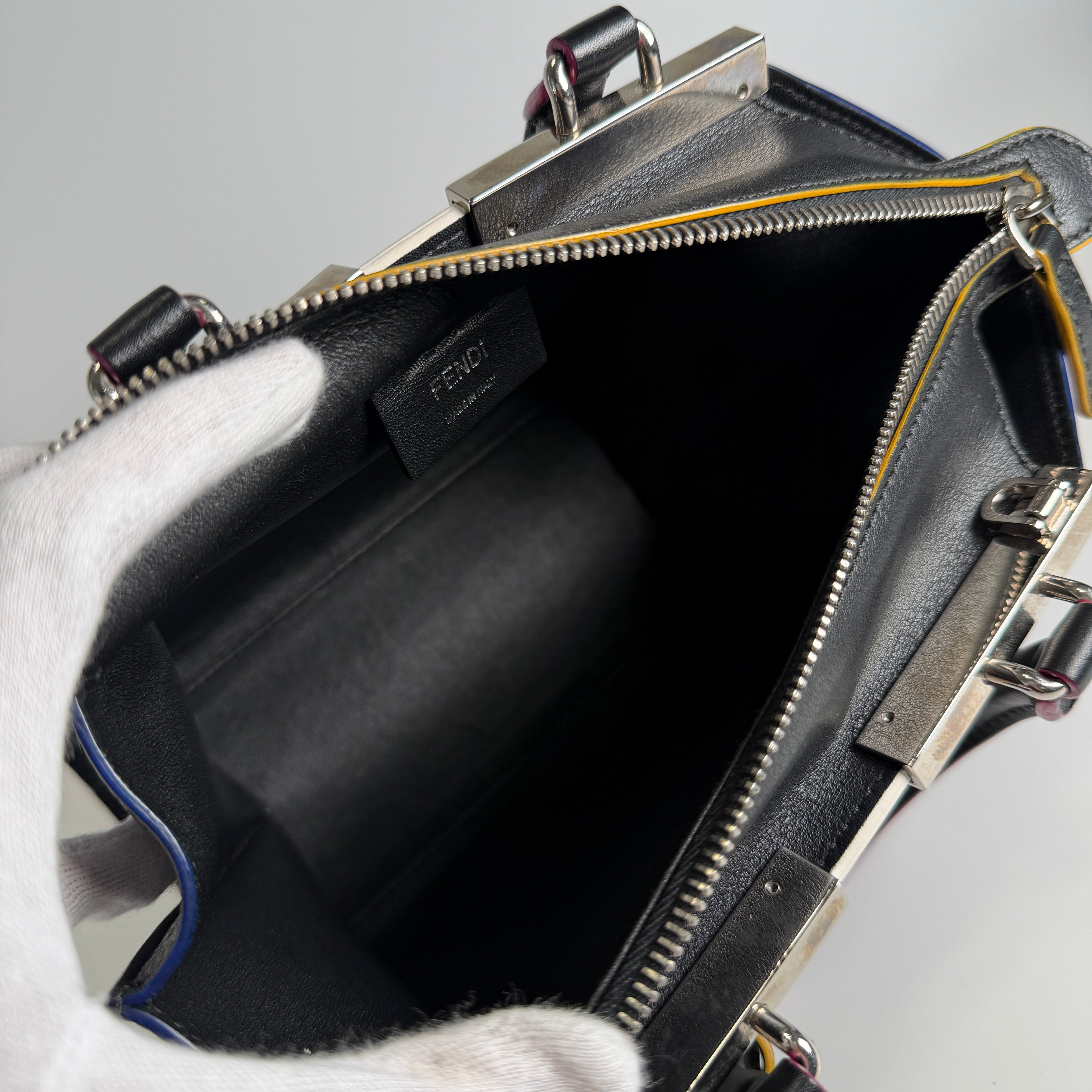 2607 secondhand FENDI Petit Troisjours leather 2WAY hand bag black 8BH333
