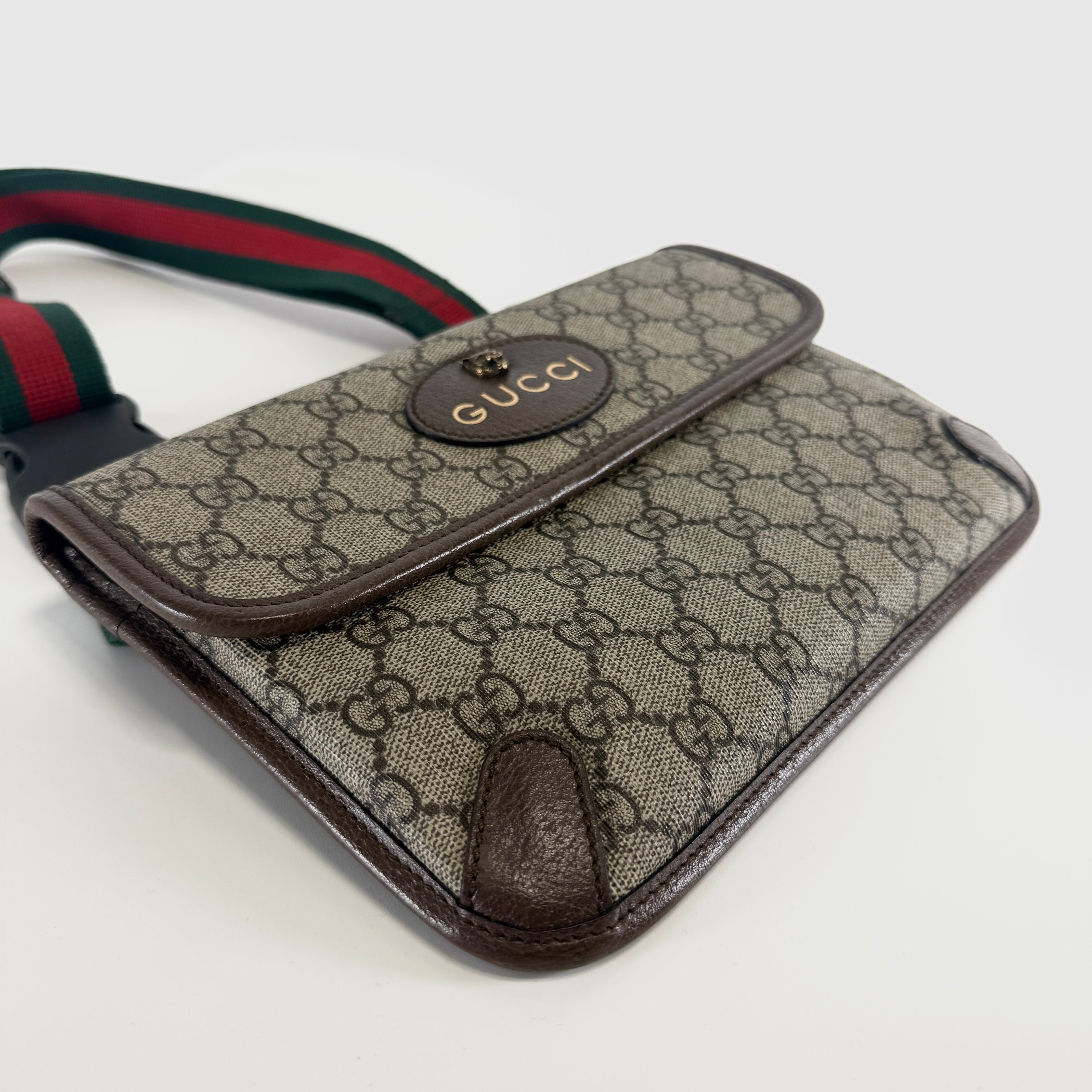 2606 secondhand GUCCI GG Supreme Tiger Head PVC× leather Waist pouch beige 493930