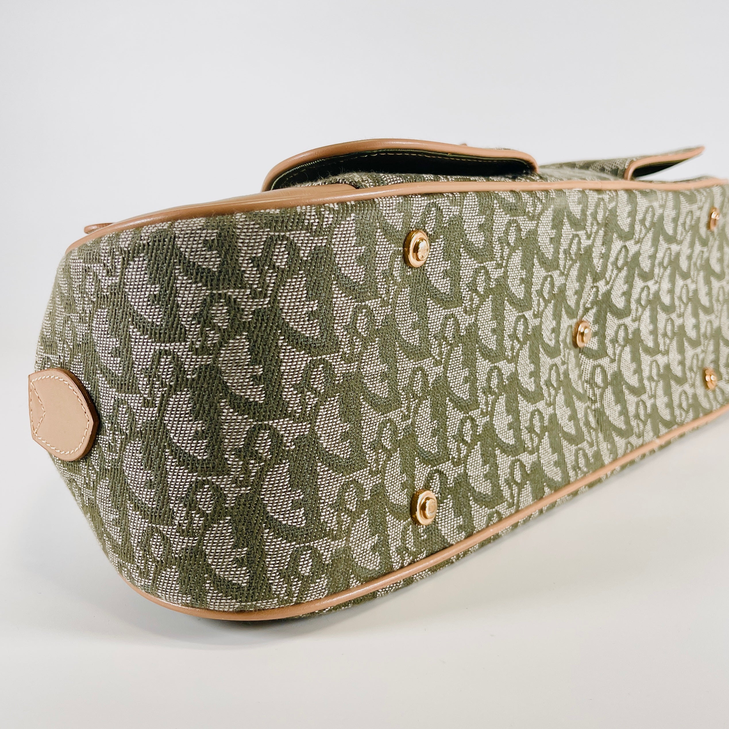 2604 secondhand CD Trotter hand bag