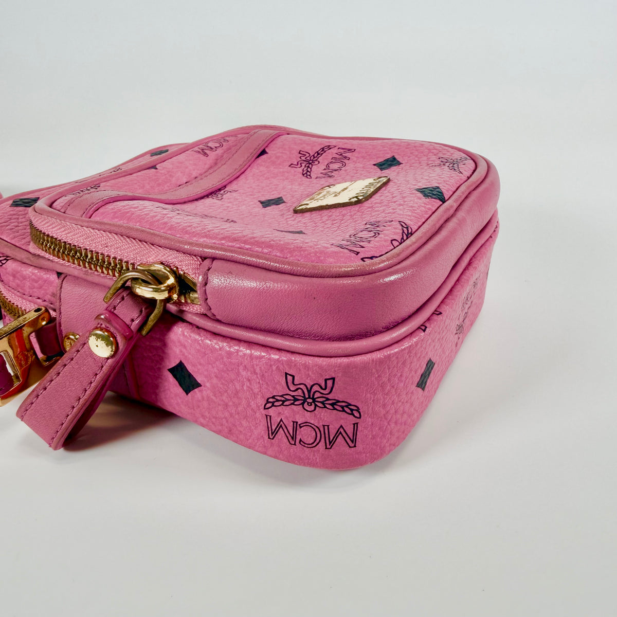 2607 secondhand MCM shoulder bag