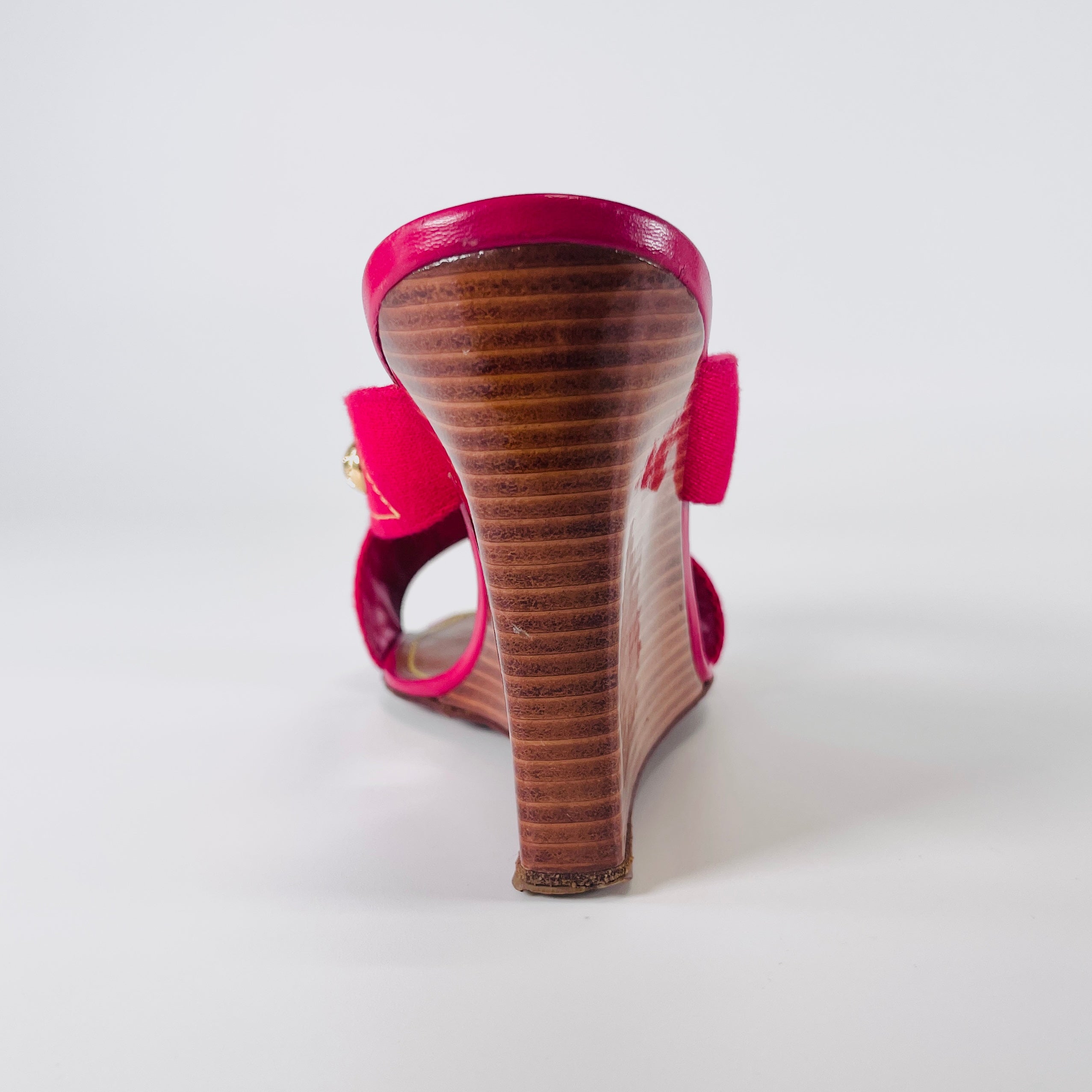 2606 secondhand LV Sandals