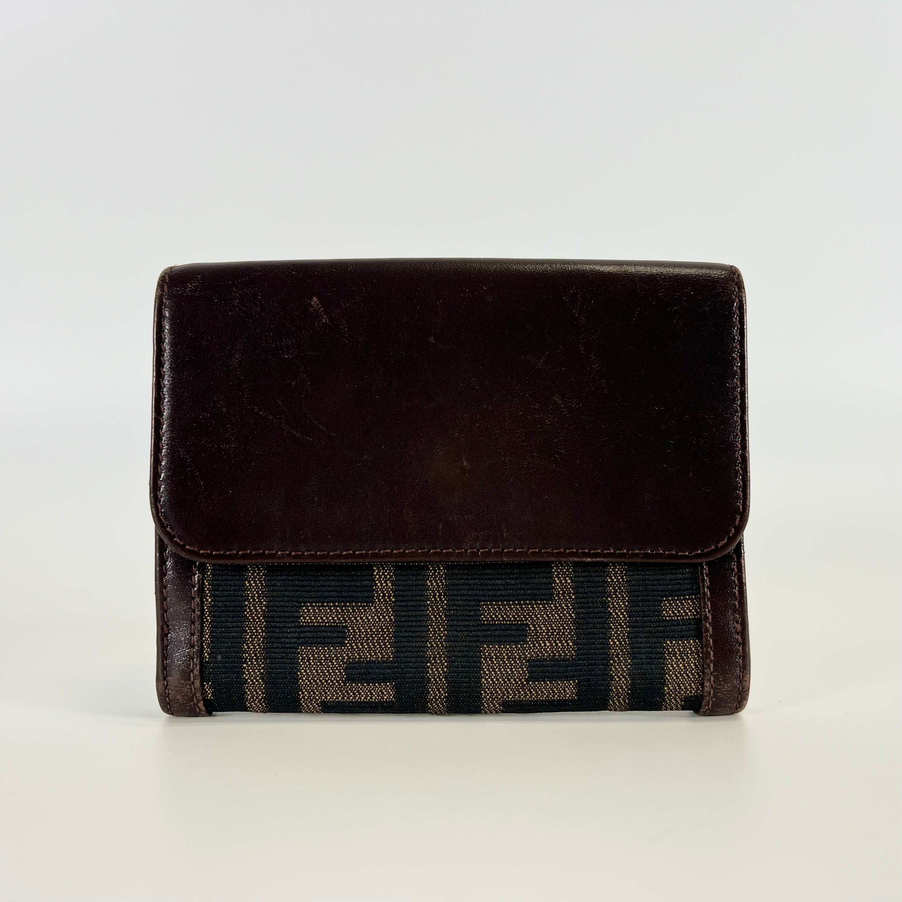 2512 secondhand FENDI Old Zucca Pattern W Hook Compact Wallet