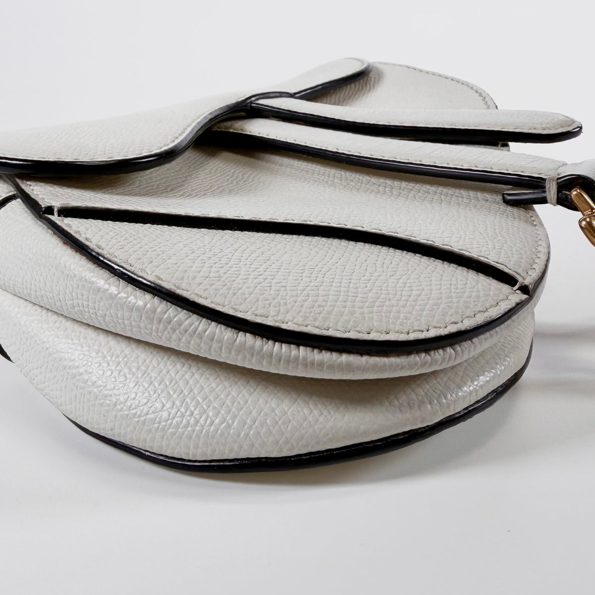2607 secondhand CD saddle bag 05 RU 0179 strap