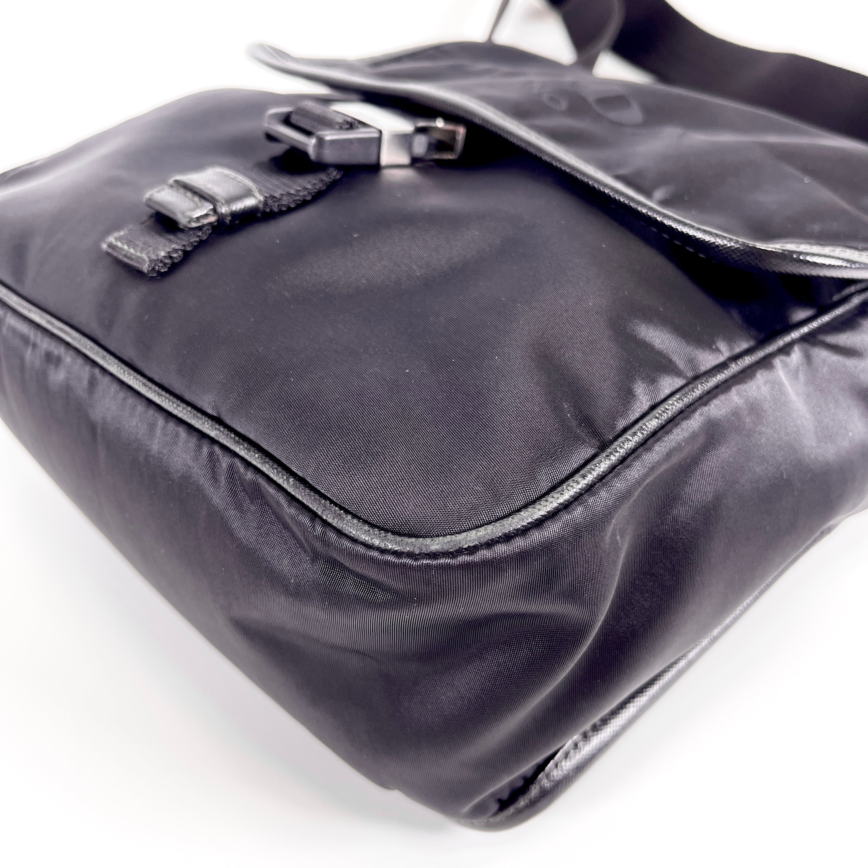 2604 secondhand PRADA brand bag nylon long Shoulder bag black