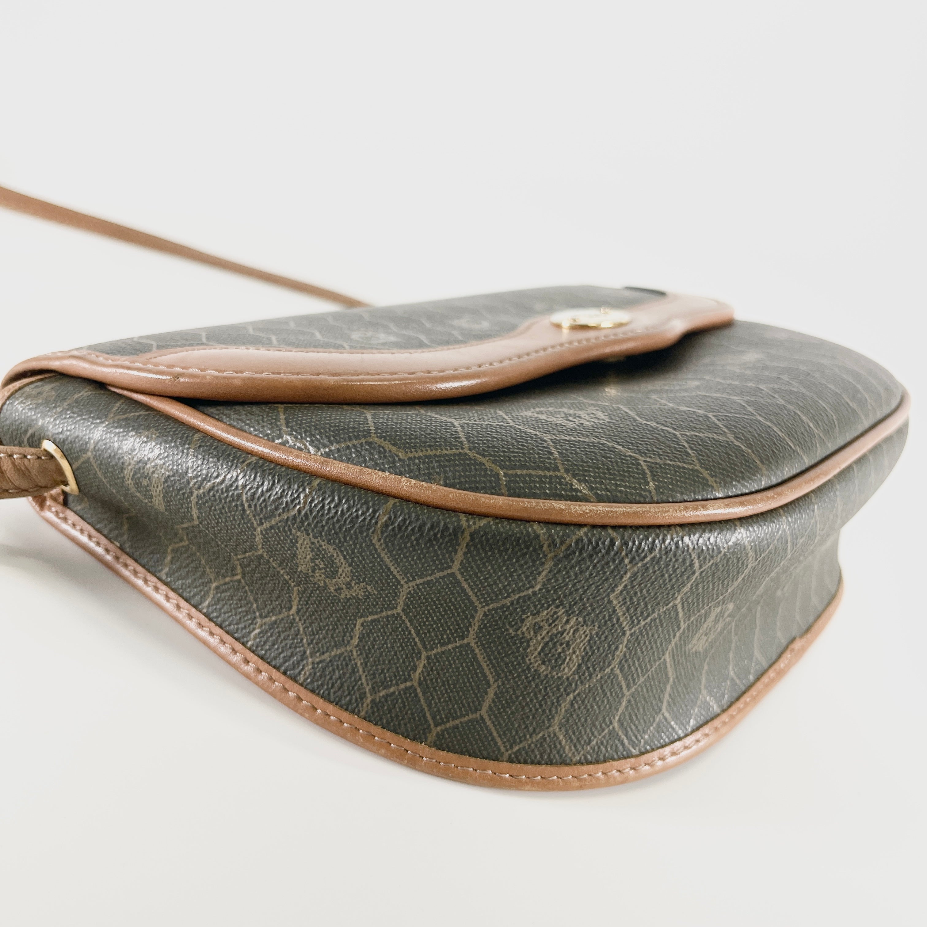 2605 secondhand CD honeycomb Shoulder bag