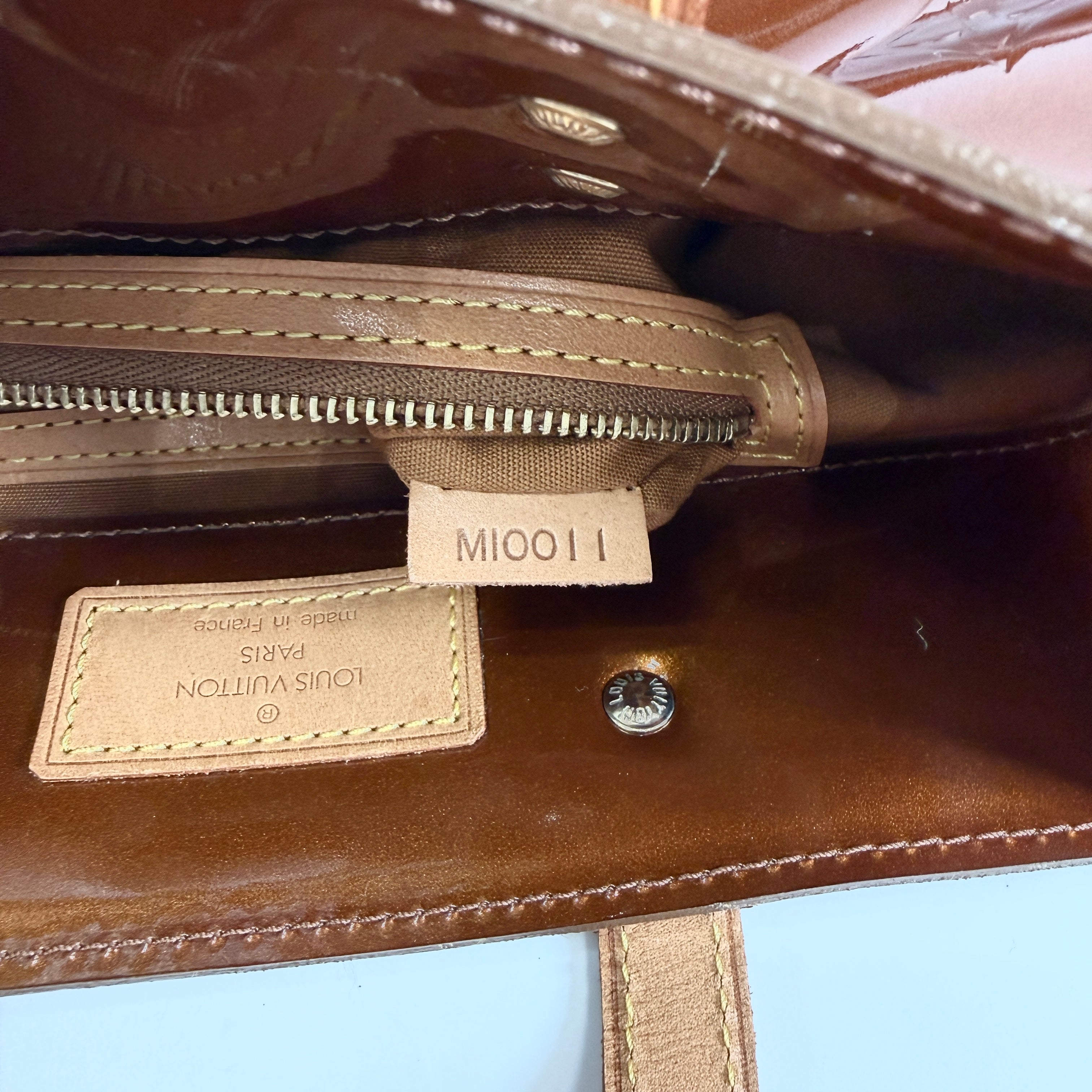 2607 secondhand LV Vernis Lead PM