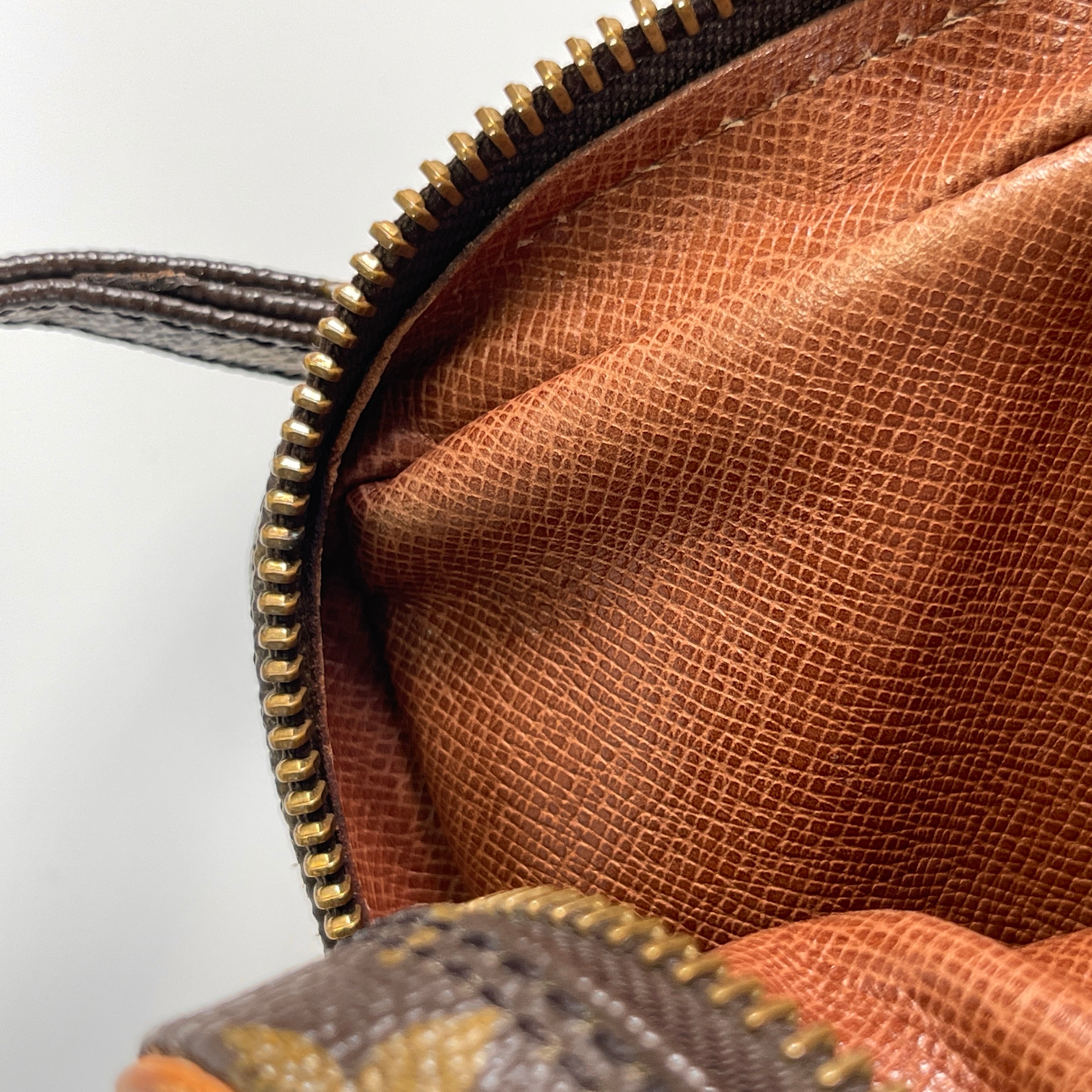 2604 secondhand LV Shoulder bag / Crossbody Bag Marly Bandouliere