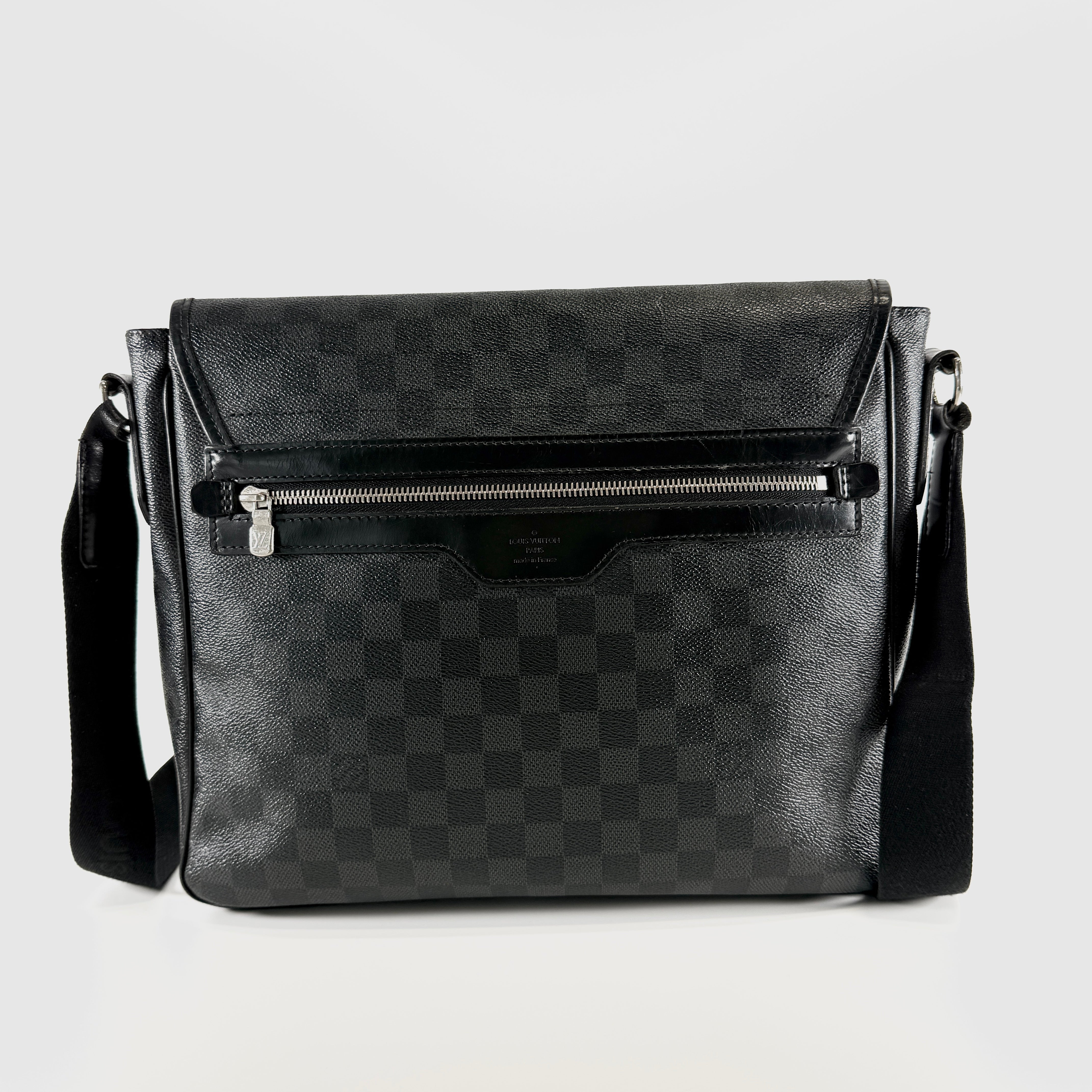 2608 secondhand LV Damier Graphite Daniel MM