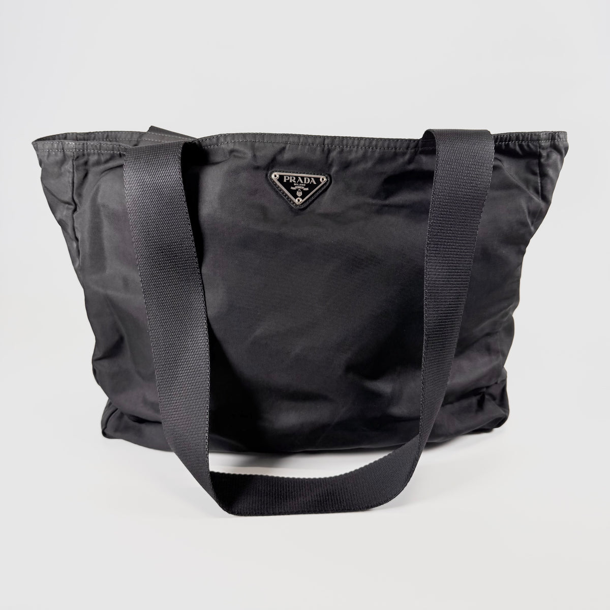 2608 secondhand PRADA Tote Bag