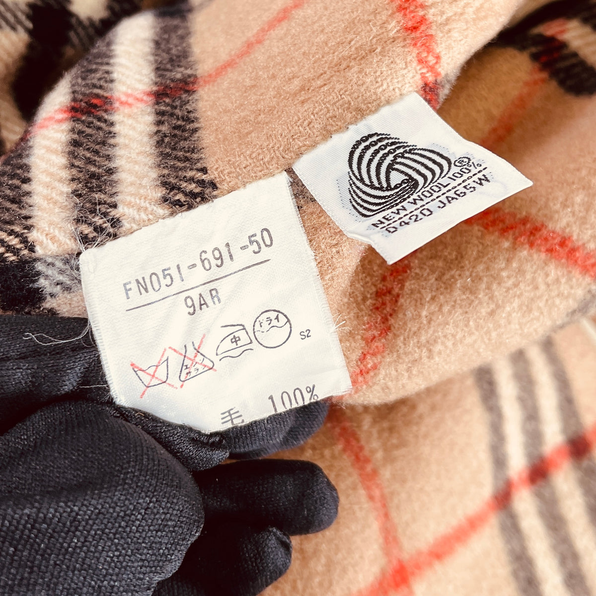 2606 secondhand BURBERRY coat