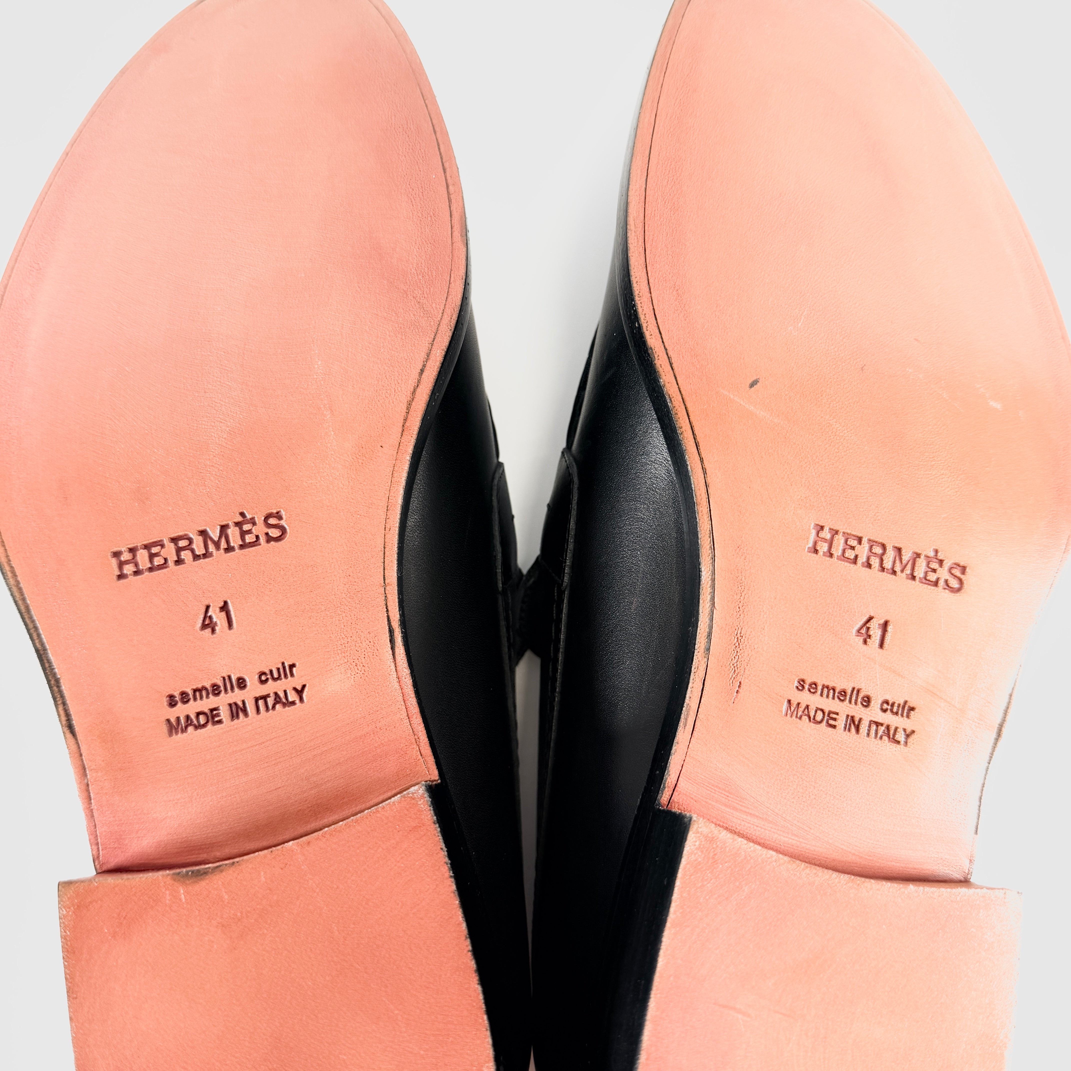 2602 secondhand HERMES leather shoes / Loafers