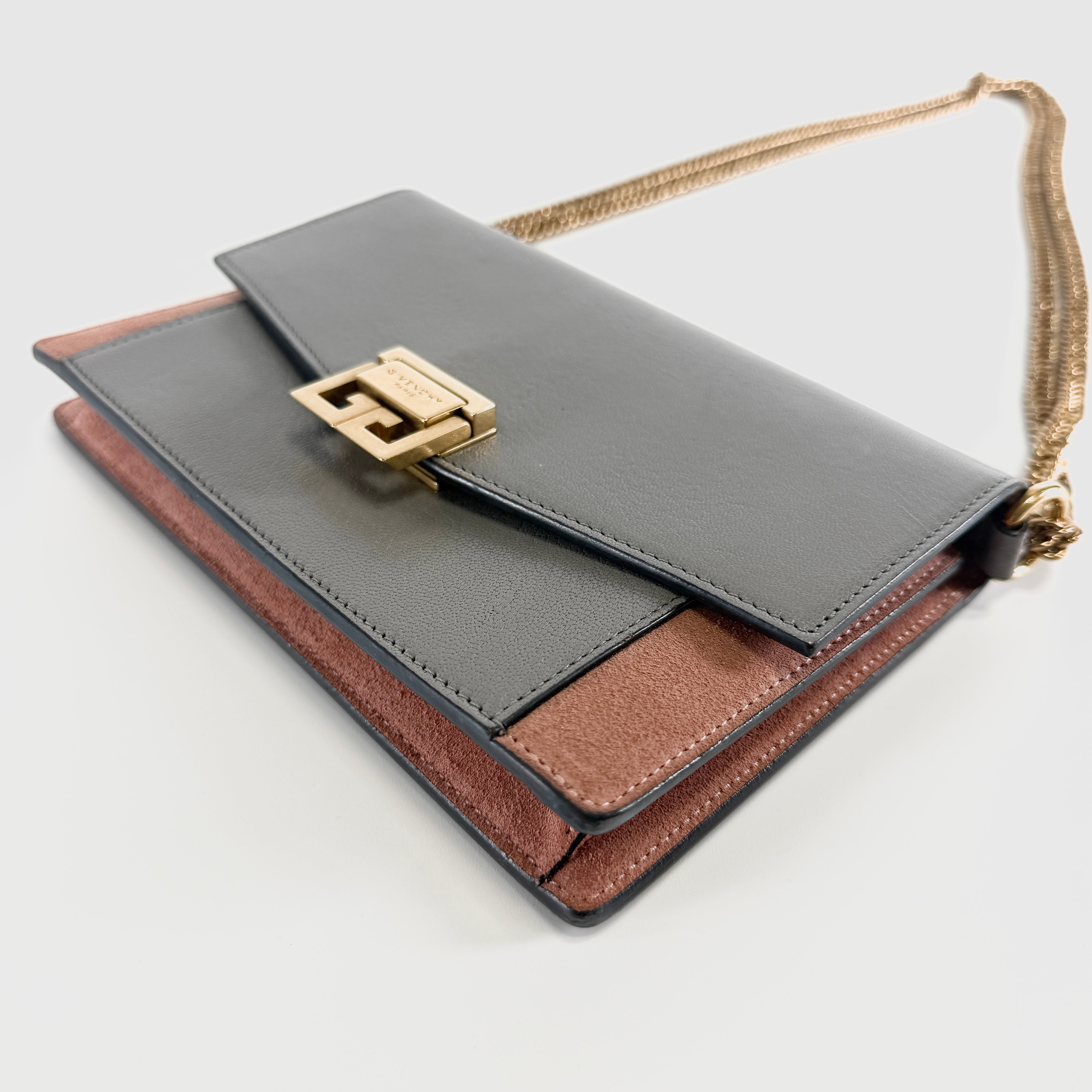 2605 secondhand GIVENCHY van Chain Wallet