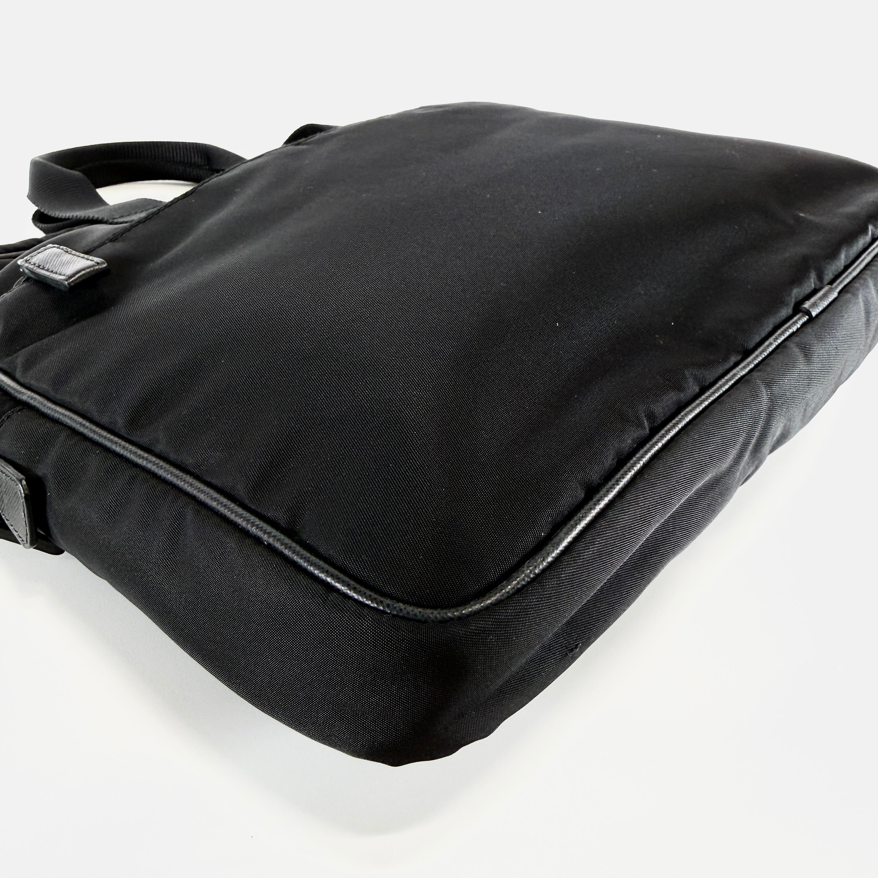 2604 secondhand PRADA business bag