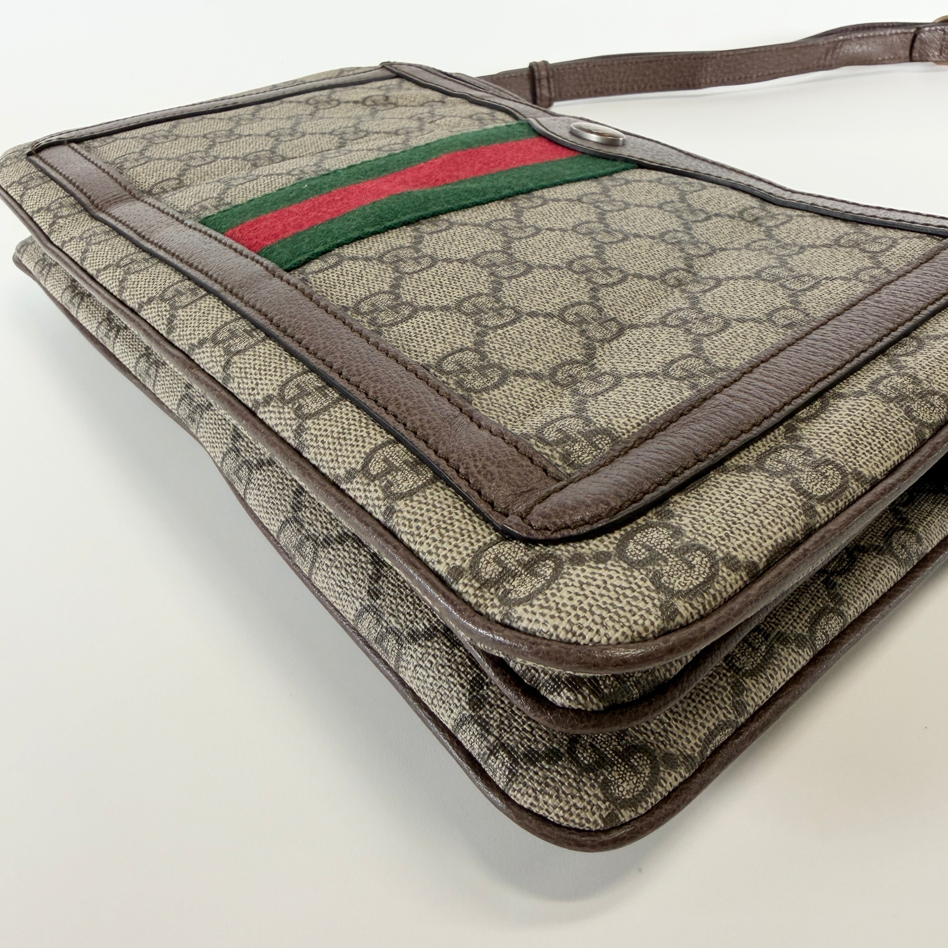2607 secondhand GUCCI Shoulder bag / Crossbody Bag