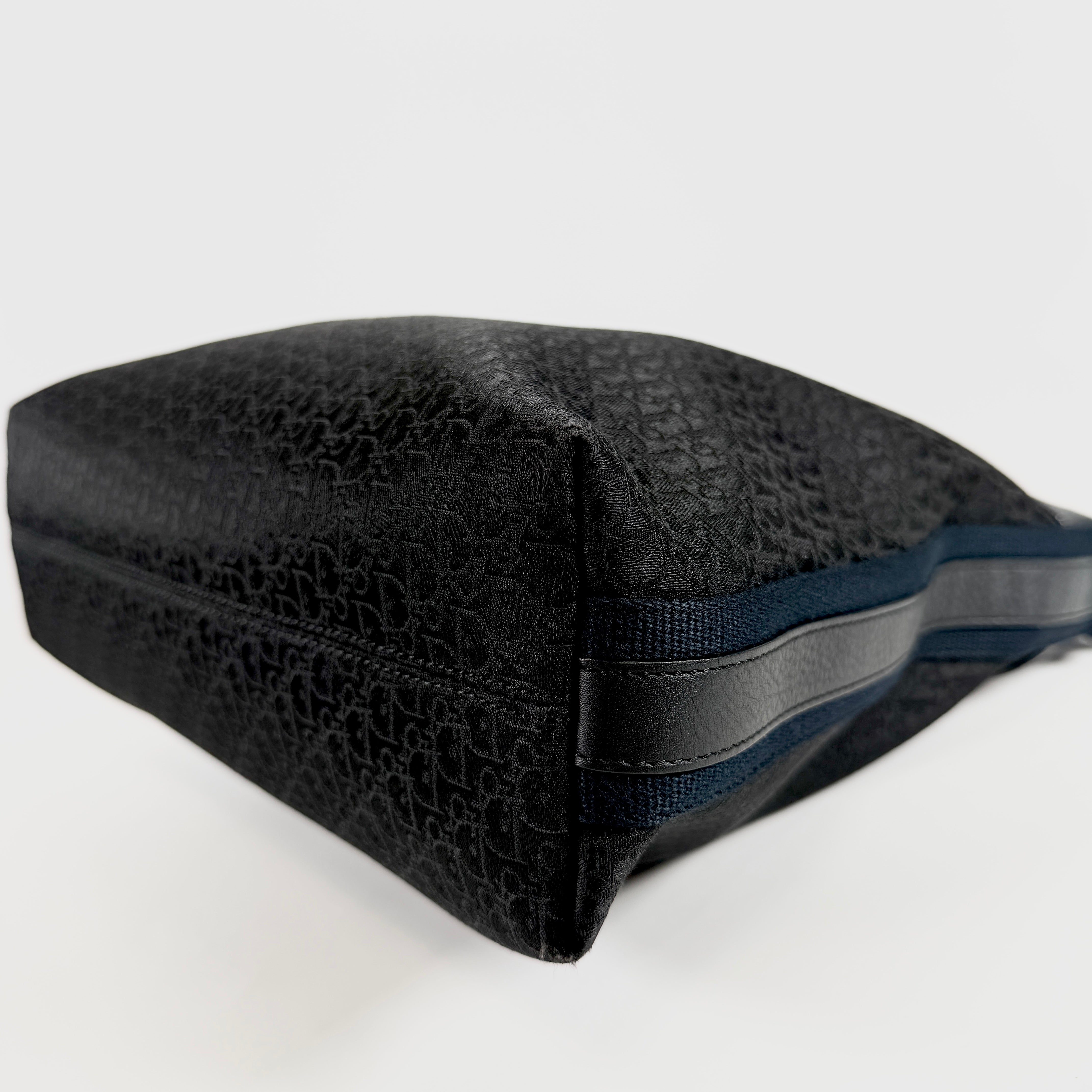 2607 secondhand ChristianDior Shoulder bag / Crossbody Bag