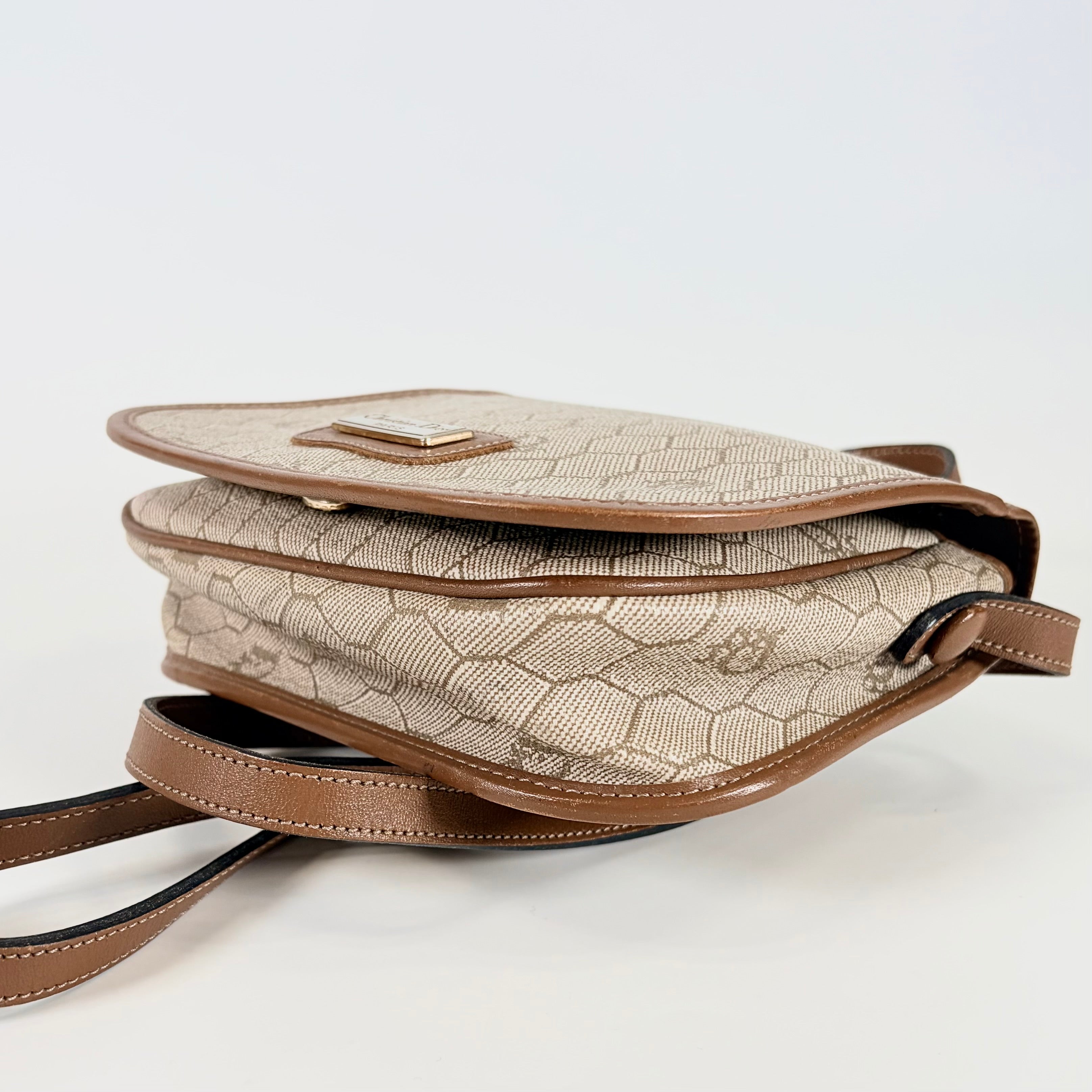 2605 secondhand CD Shoulder bag