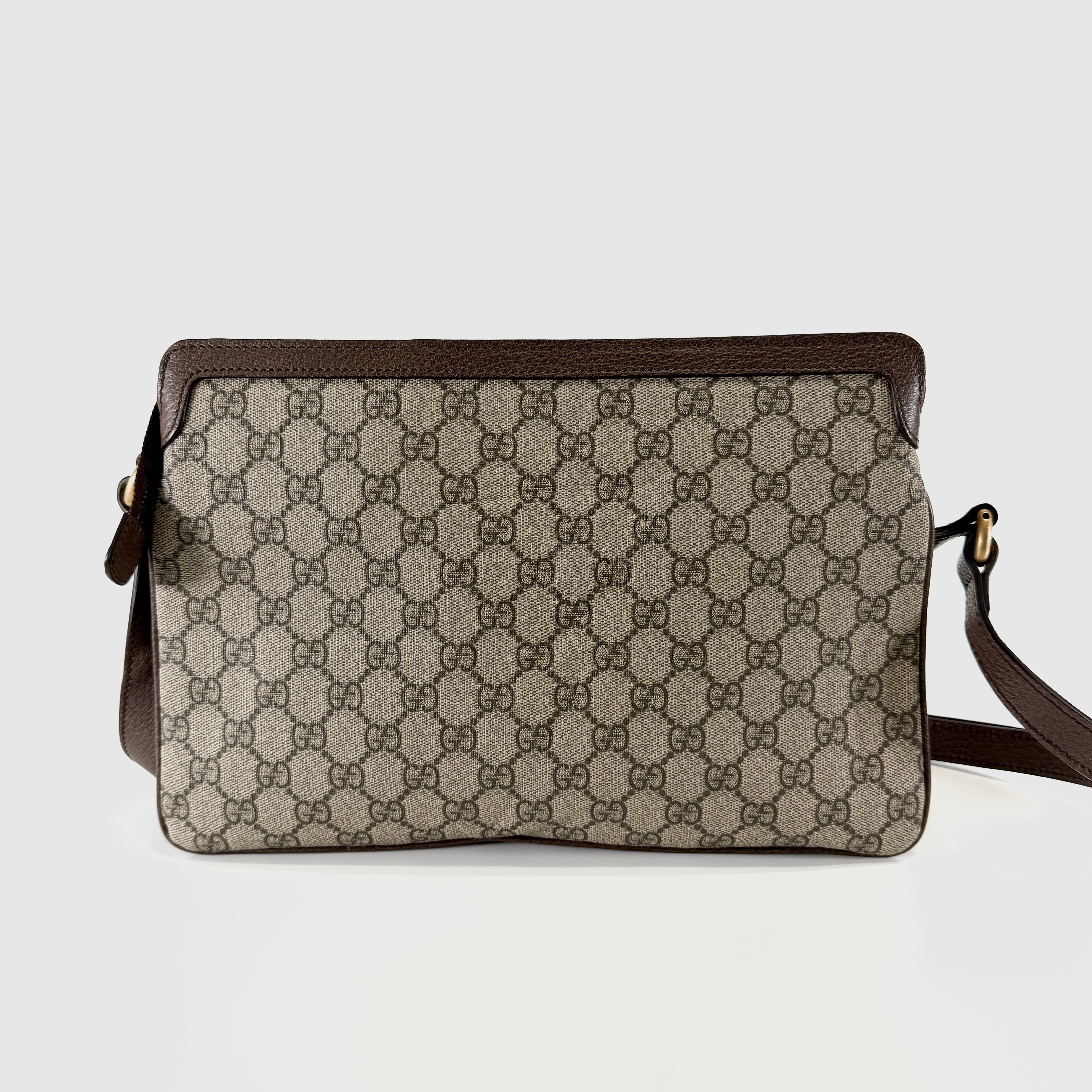 2607 secondhand GUCCI Shoulder bag / Crossbody Bag