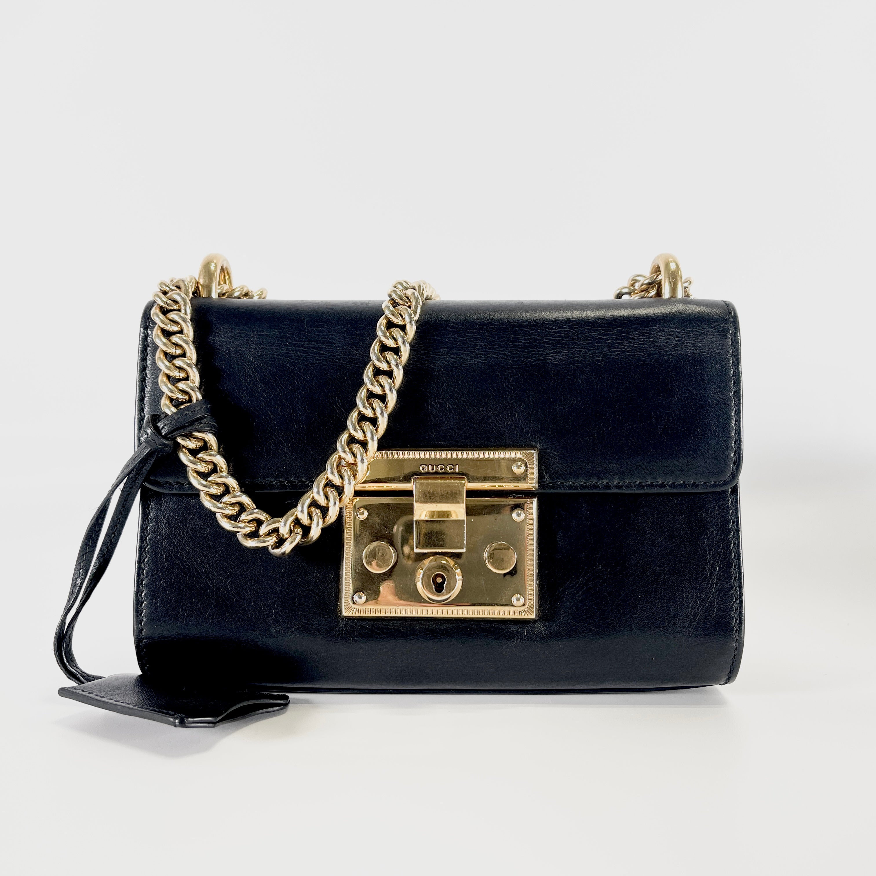 2604 secondhand GUCCI Padlock leather shoulder black