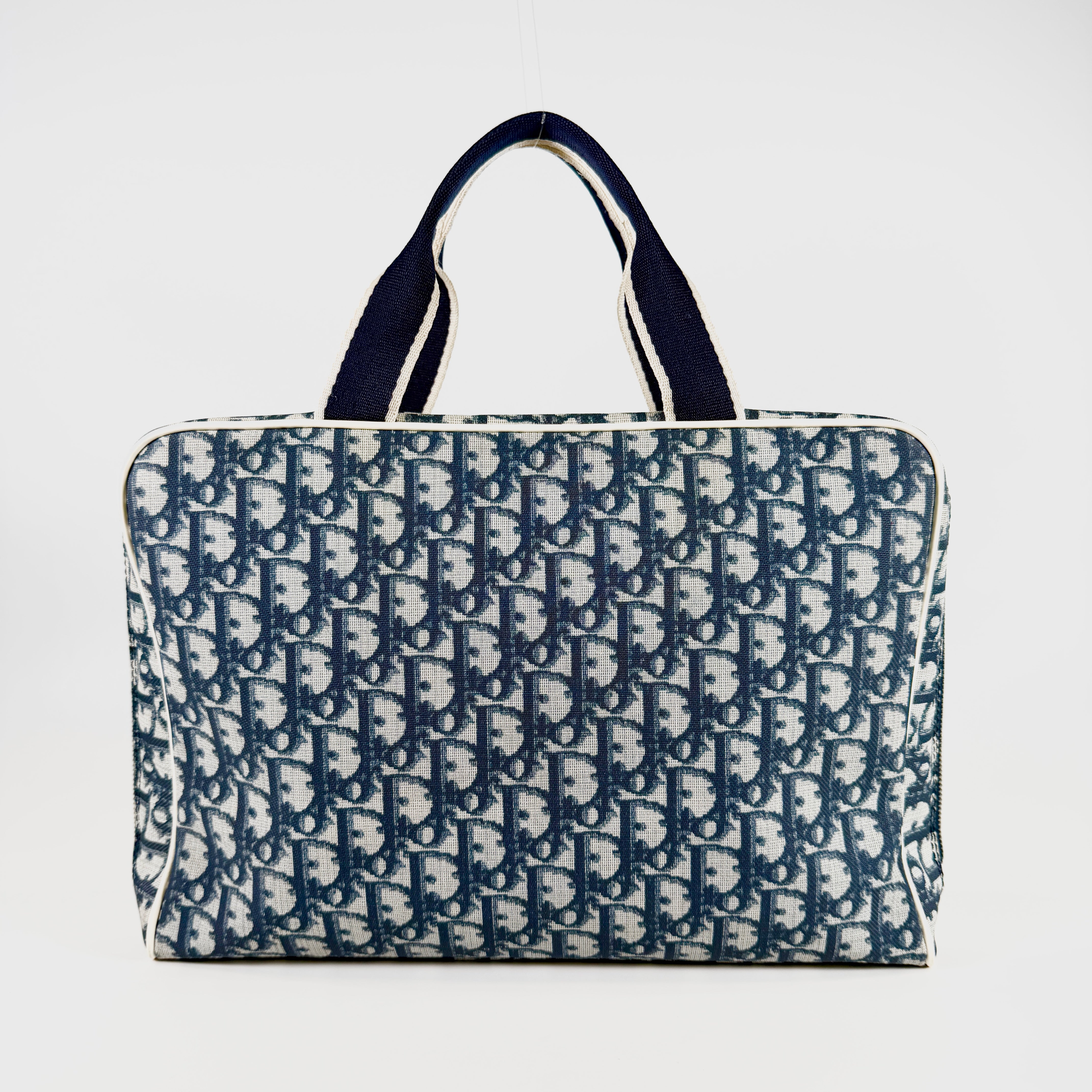 2605 secondhand CD Trotter hand bag