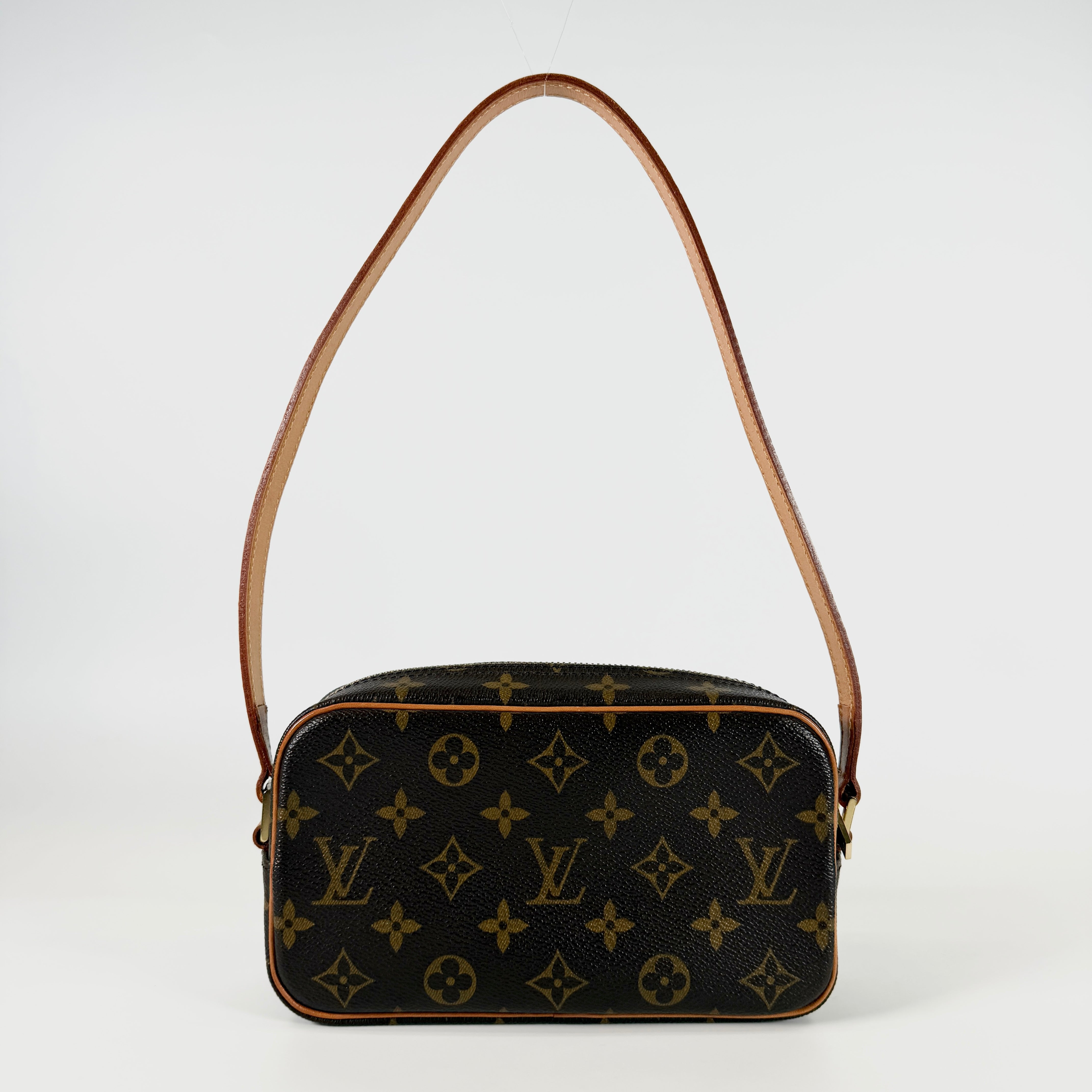 2606 secondhand LV Monogram Pochette shite