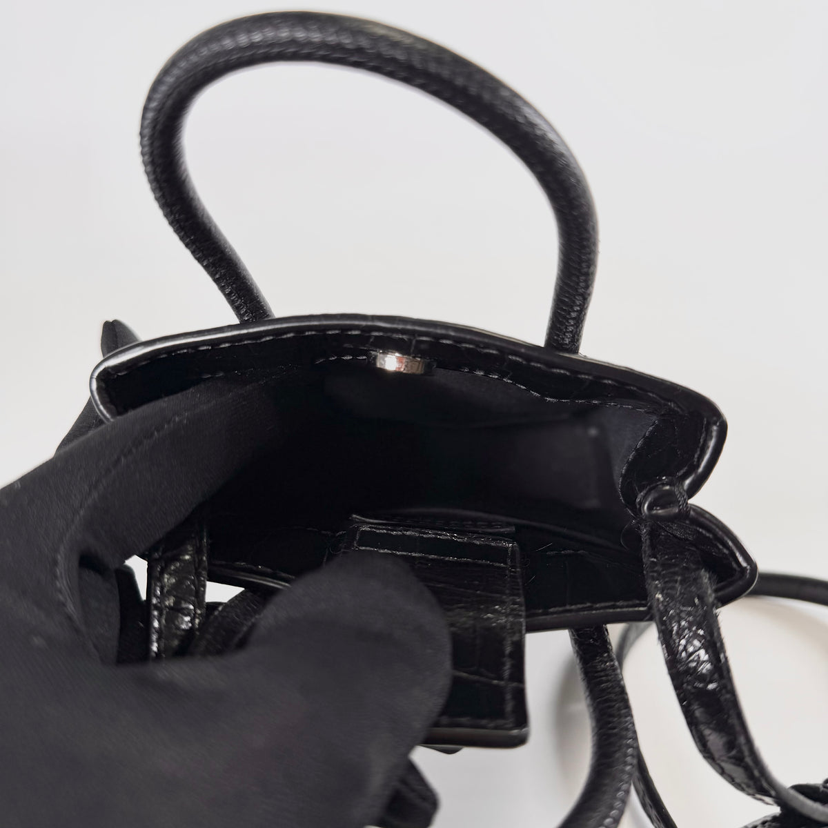 2608 secondhand BALENCIAGA hand bag
