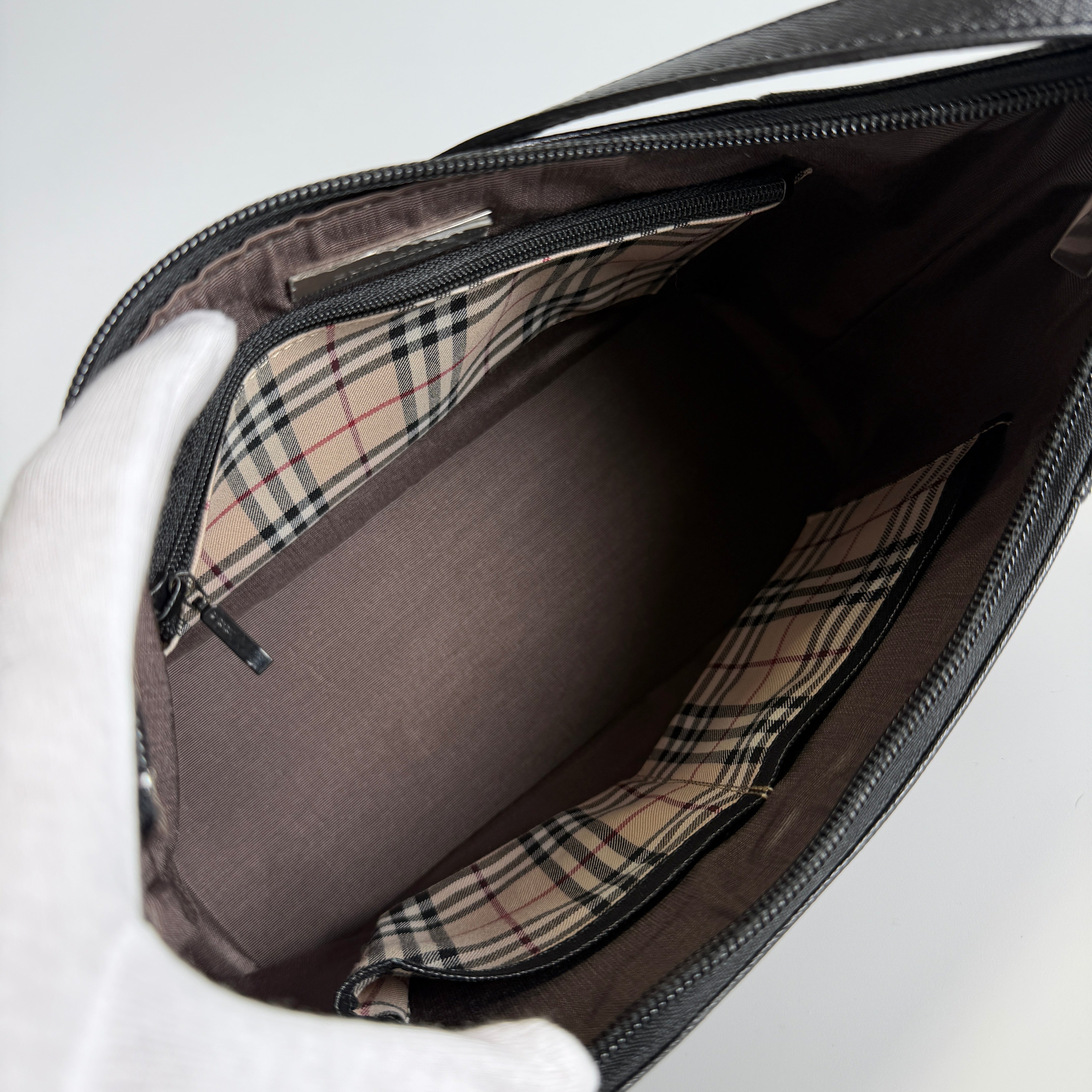 2607 secondhand BURBERRY Shoulder bag
