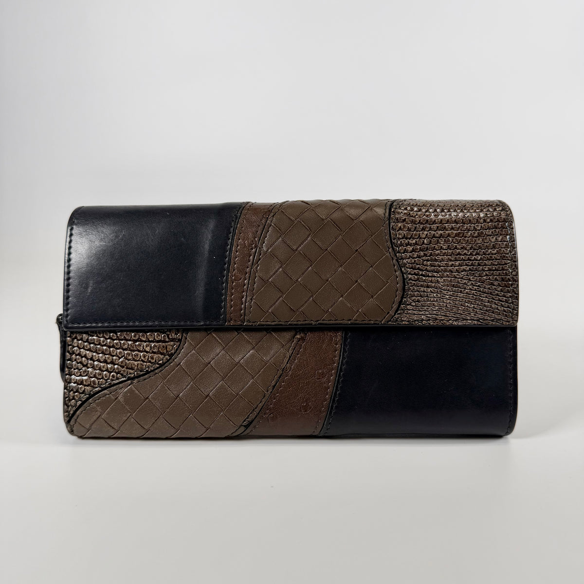 2607 secondhand BOTTEGAVENETA leather × Ostrich Long Wallet black beige