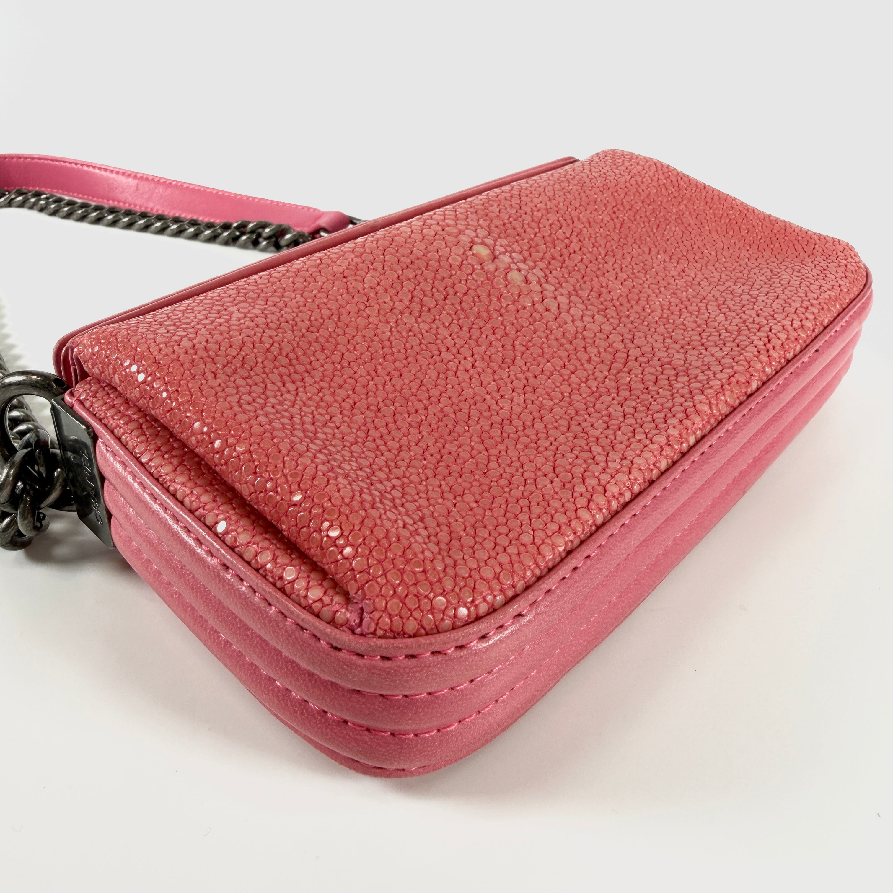 2606 secondhand CHANEL Boy Lou / leather Chain Shoulder pink 16