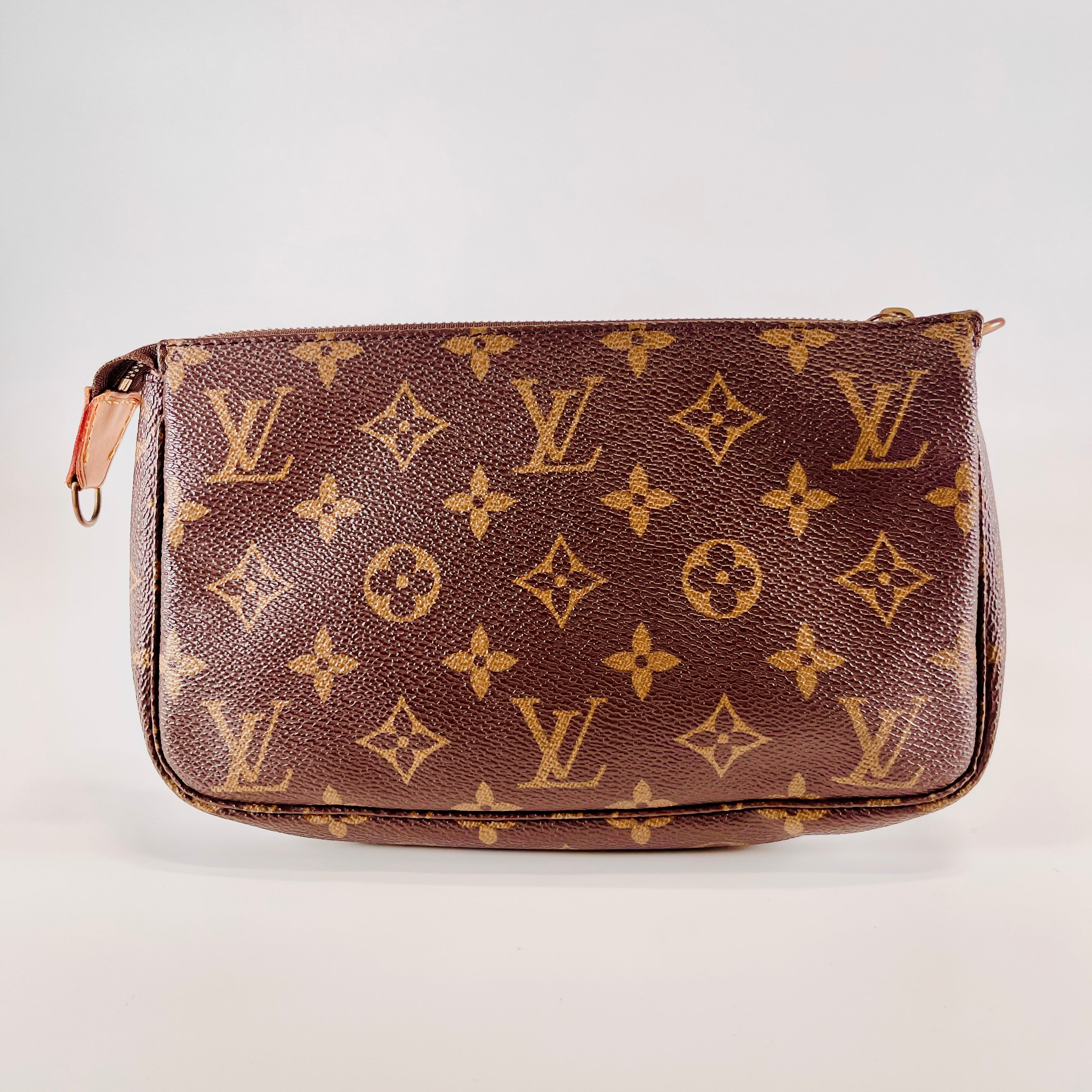 2602 secondhand LV Monogram Pochette accessories M51980 AR0060