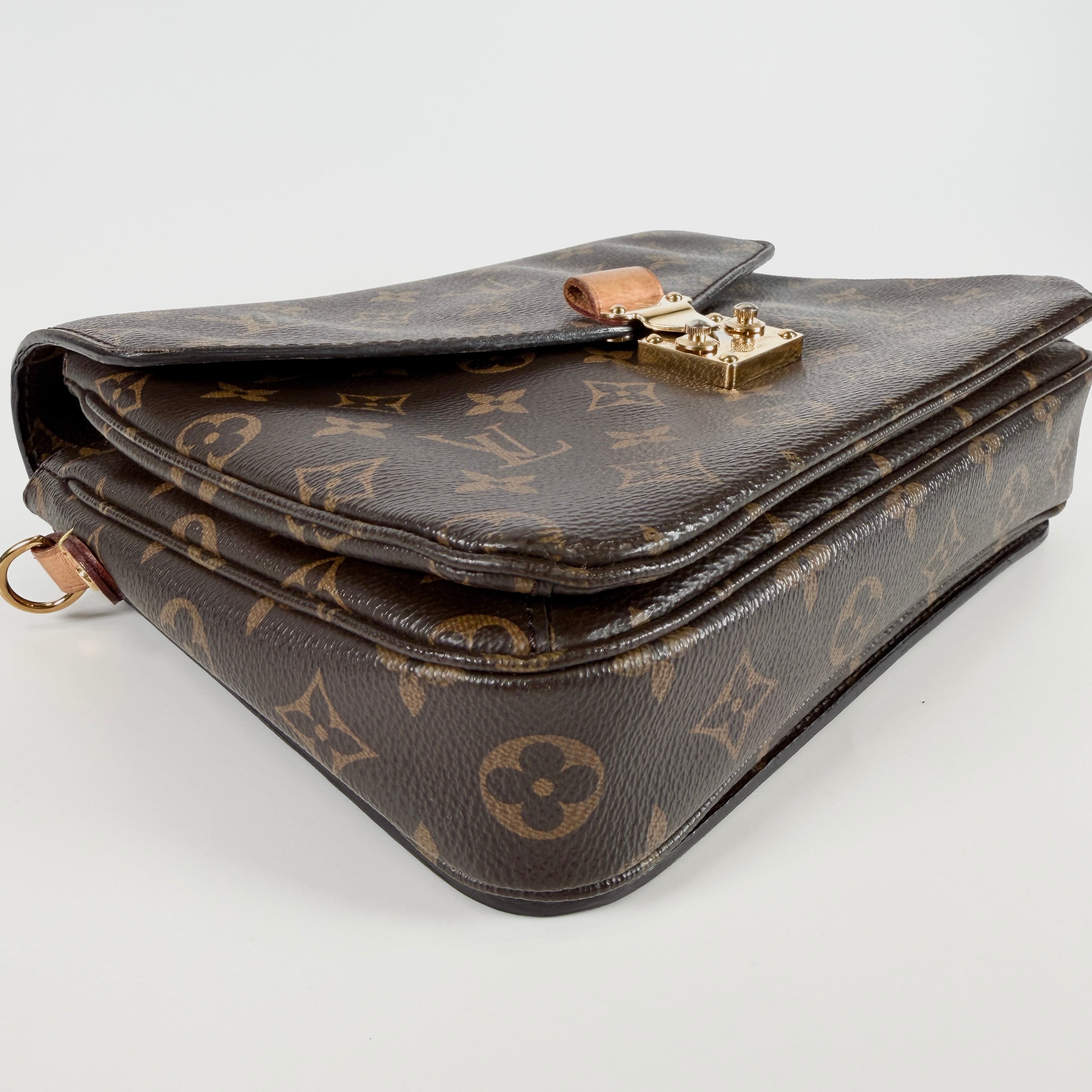 2603 secondhand LV Shoulder bag / Crossbody Bag Pochette Metis