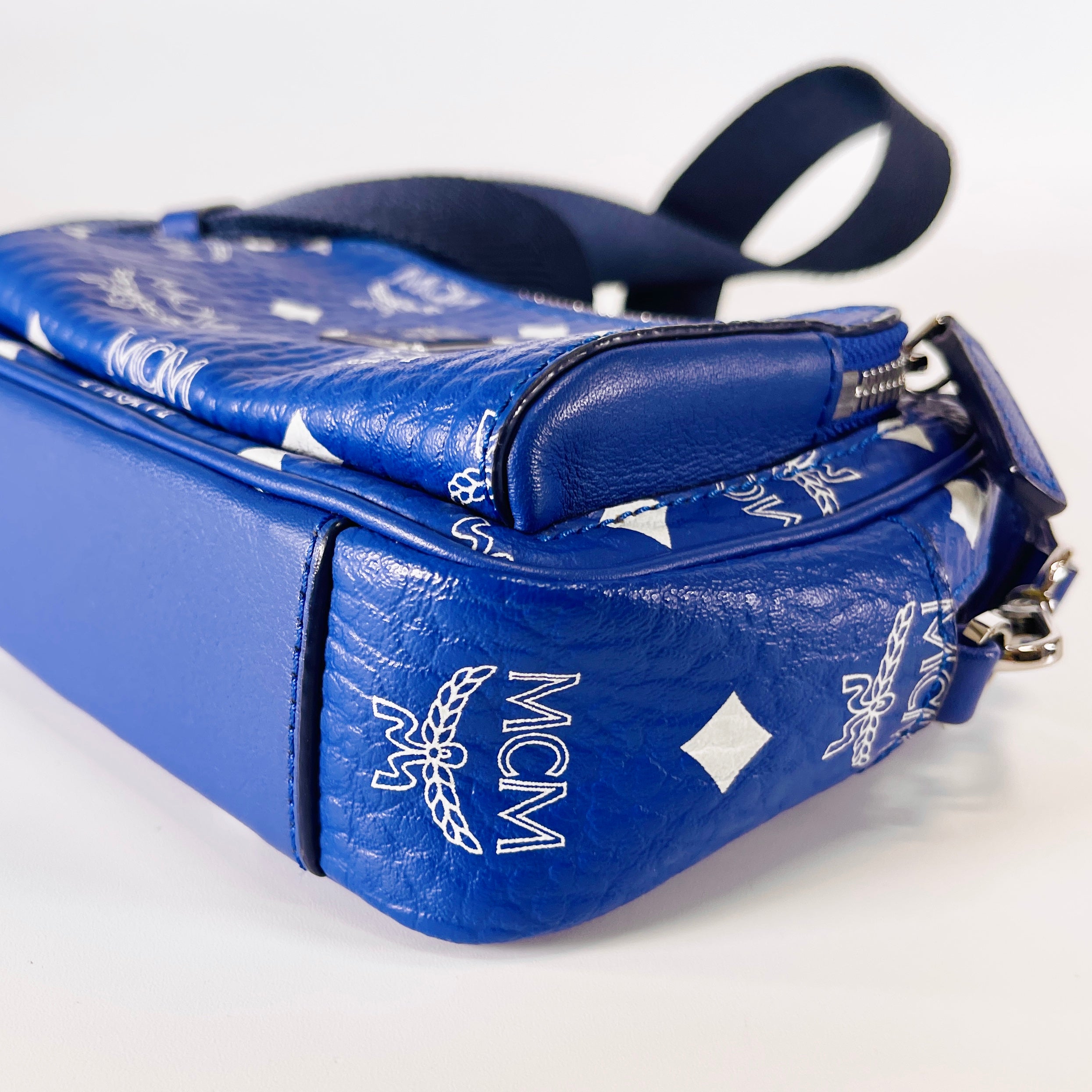 2608 secondhand MCM Shoulder bag