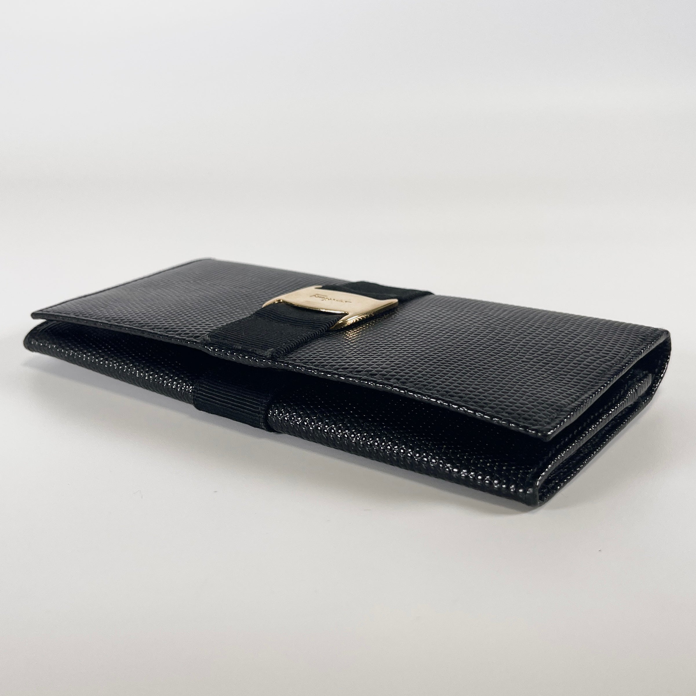 2603 secondhand Ferragamo Bifold Long wallet