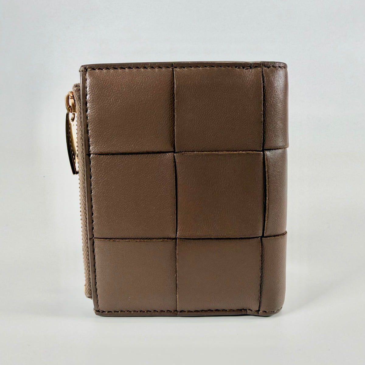 2607 secondhand Bottega Veneta bifold wallet beige leather