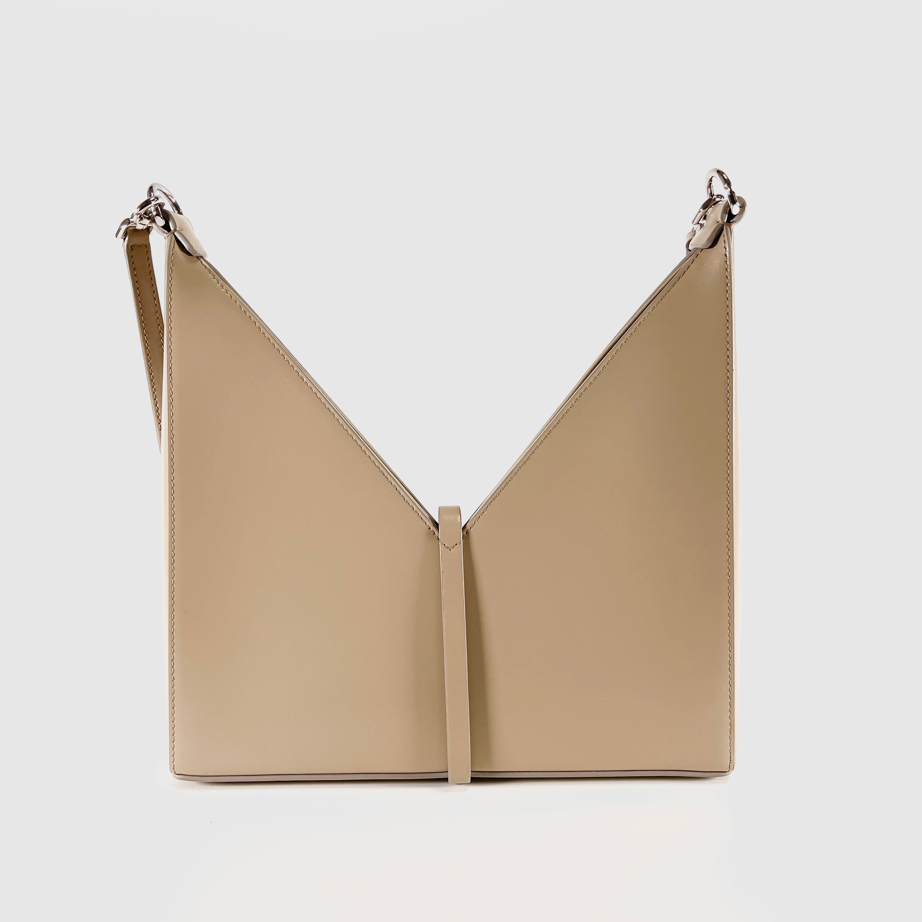 2604 secondhand GIVENCHY van bag shoulder beige / leather