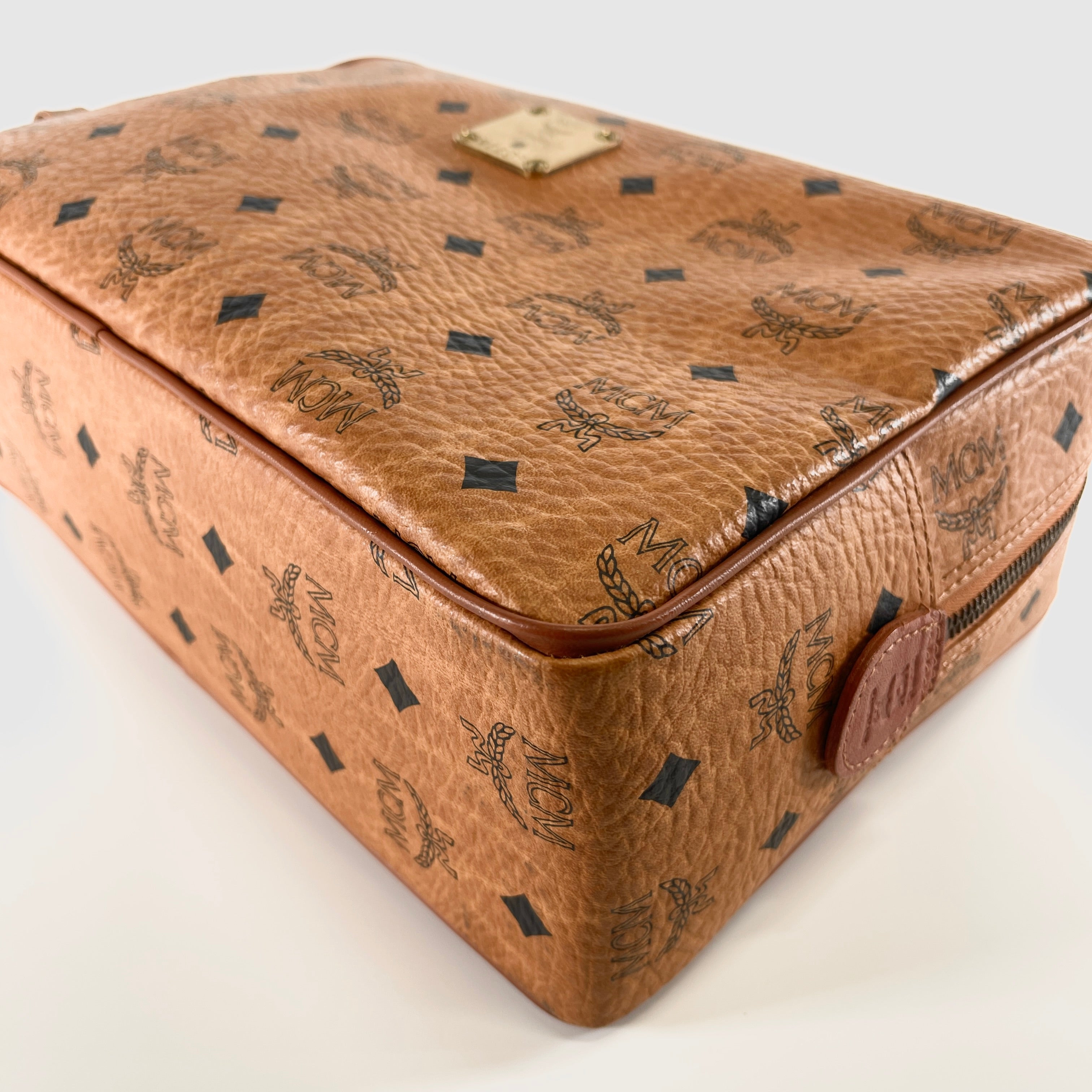 2606 secondhand MCM Second bag Camel