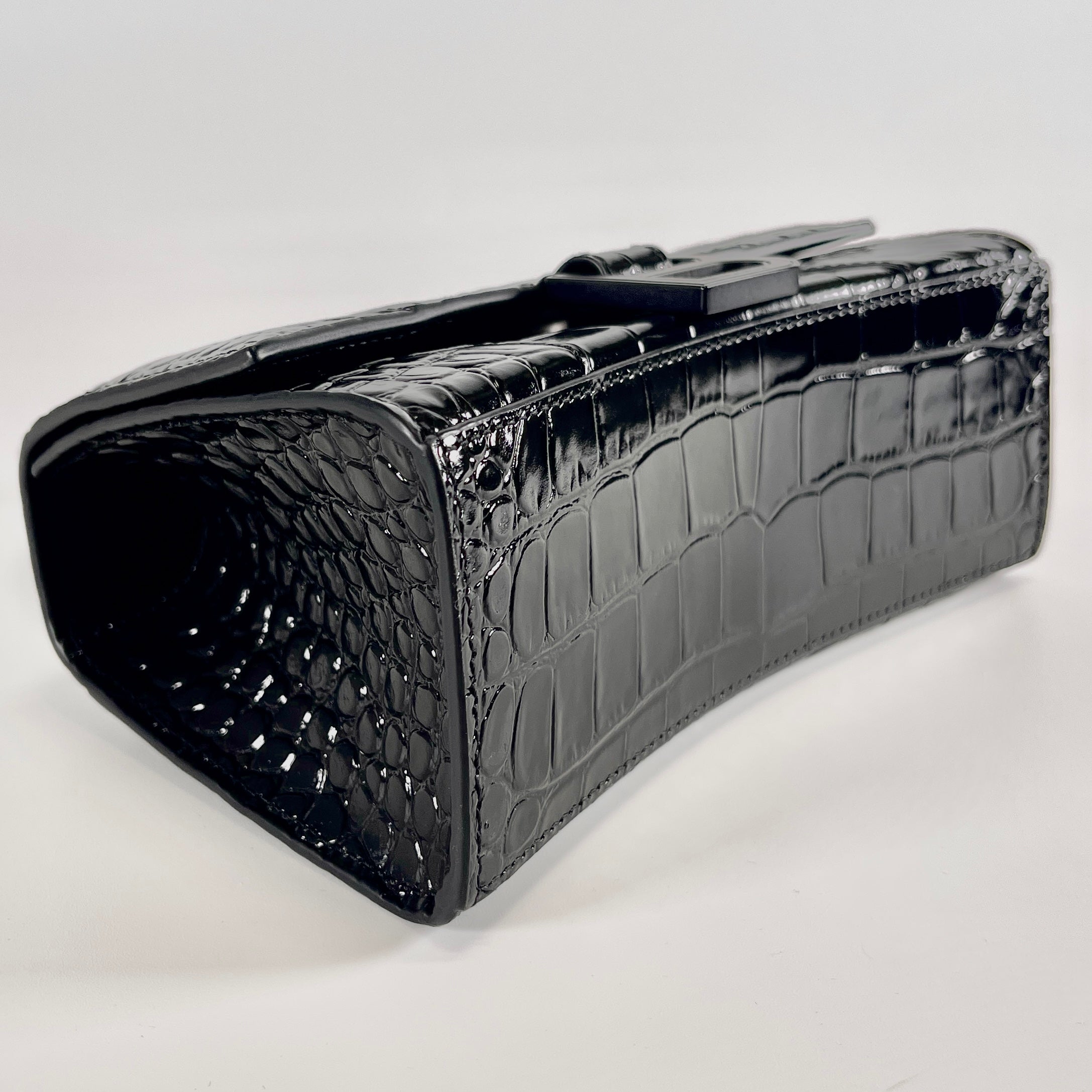 2603 secondhand BALENCIAGA Hourglass black Embossed