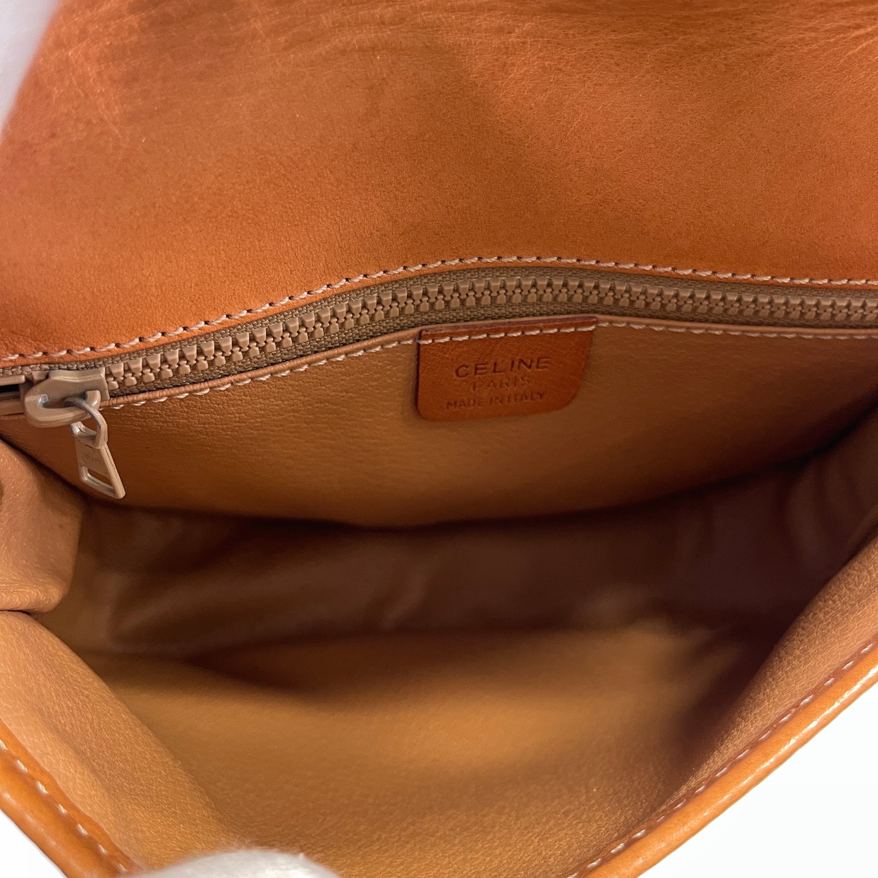 2605 secondhand CELINE Macadam Shoulder bag