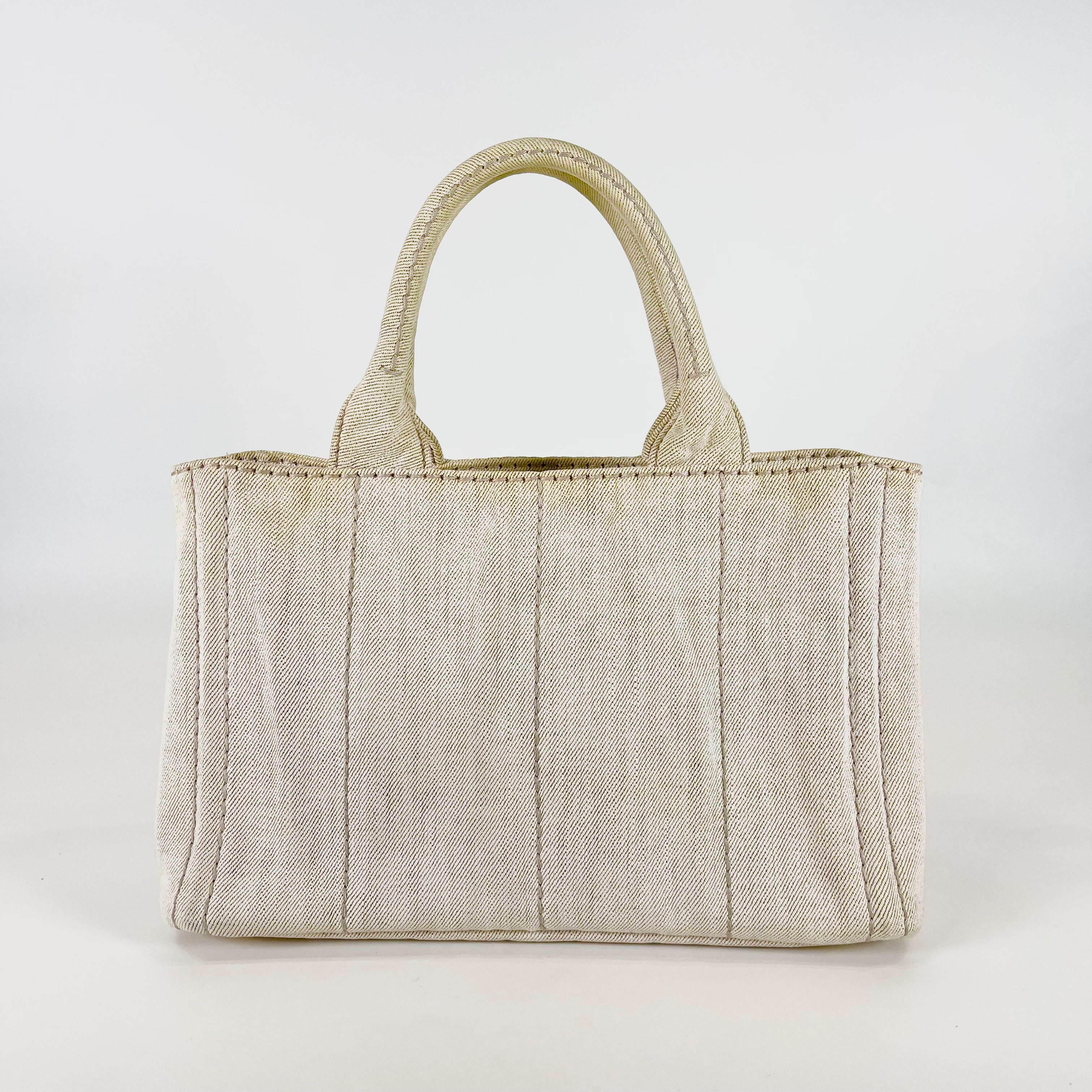 2605 secondhand PRADA hand bag