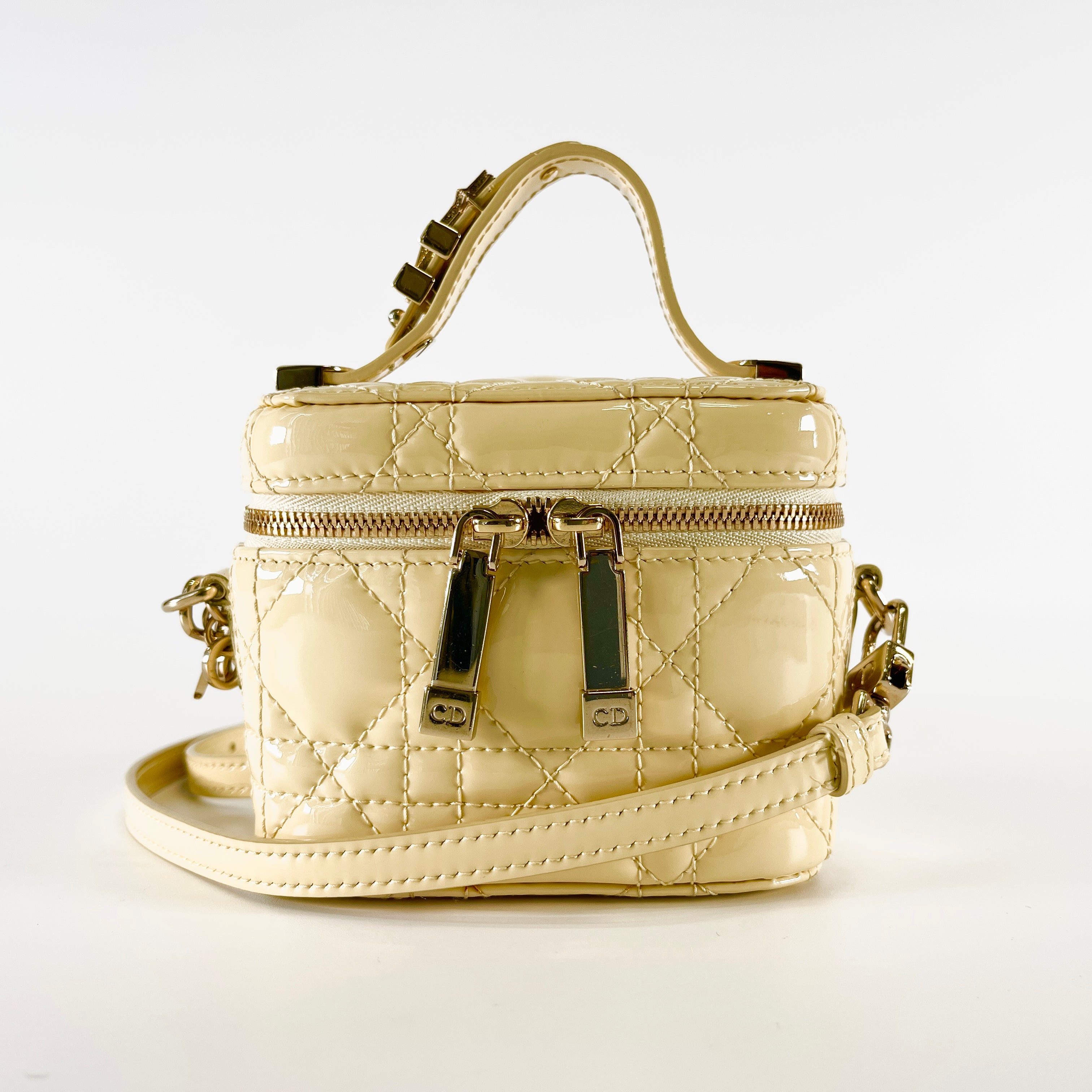 2605 secondhand CD Micro Lady Dior Vanity